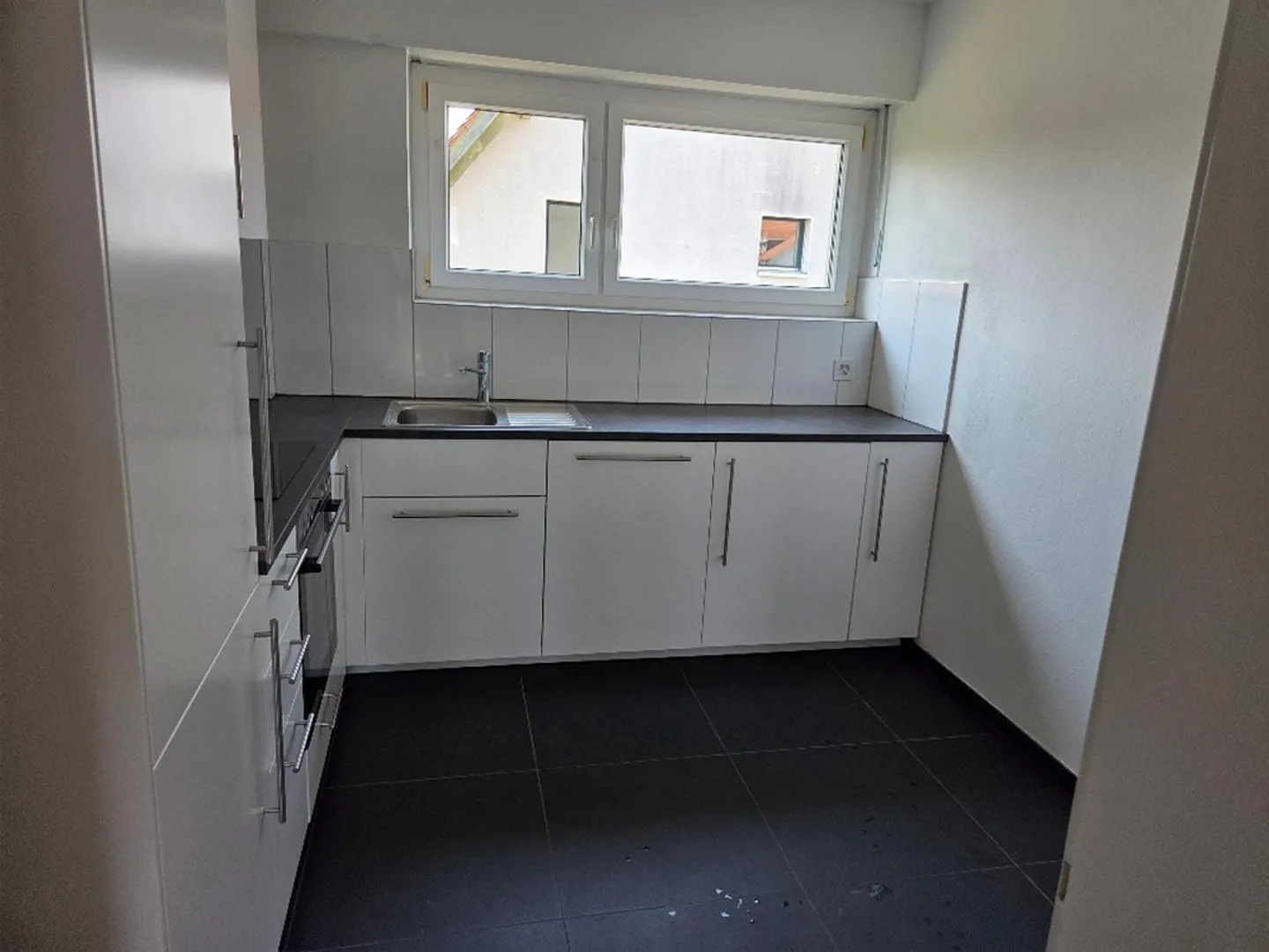 Charmante 3-Zimmer-Wohnung mit Balkon in Hofstetten-Flüh - Foto 4 von 12