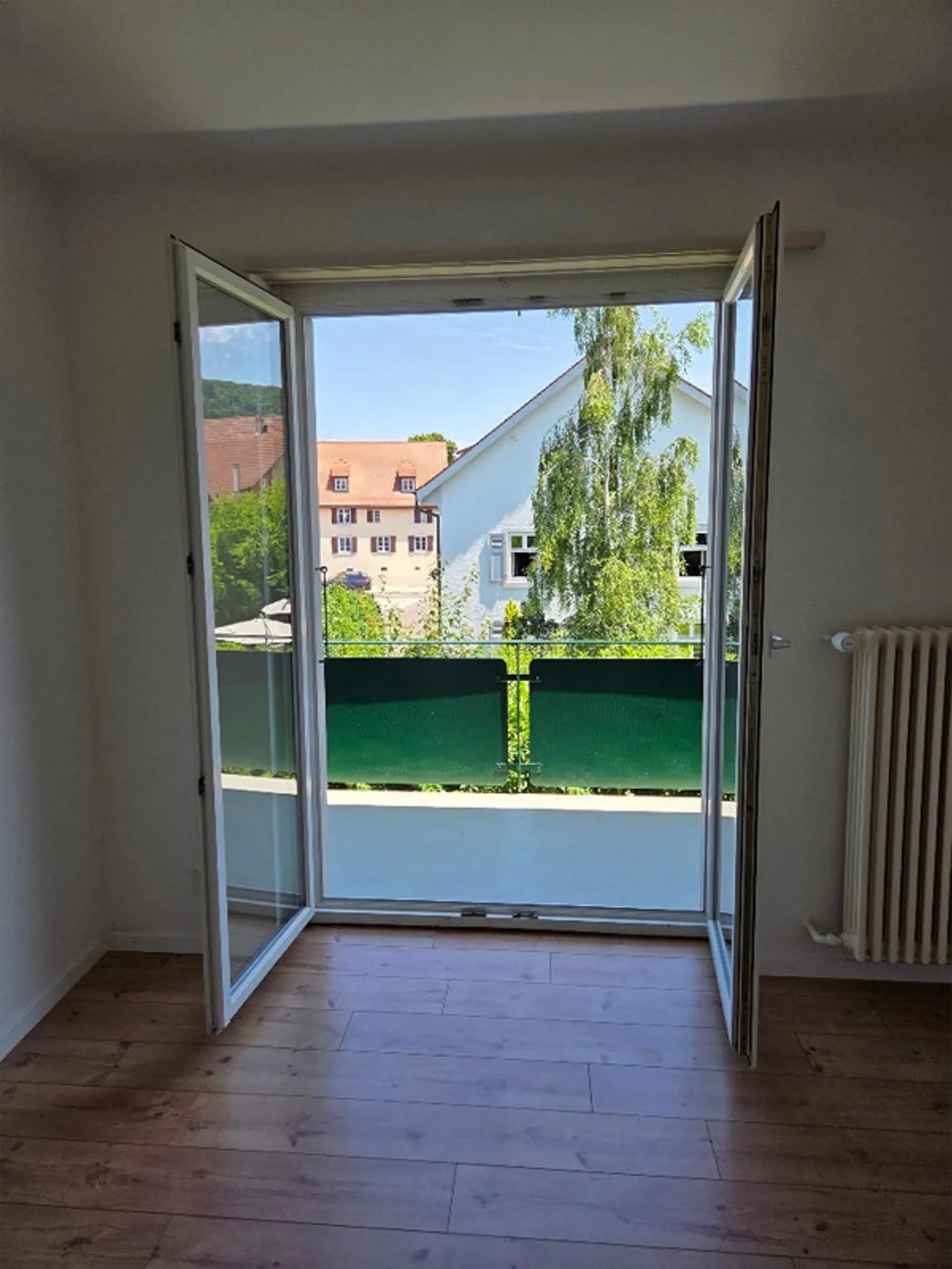 Charmante 3-Zimmer-Wohnung mit Balkon in Hofstetten-Flüh - Foto 5 von 12