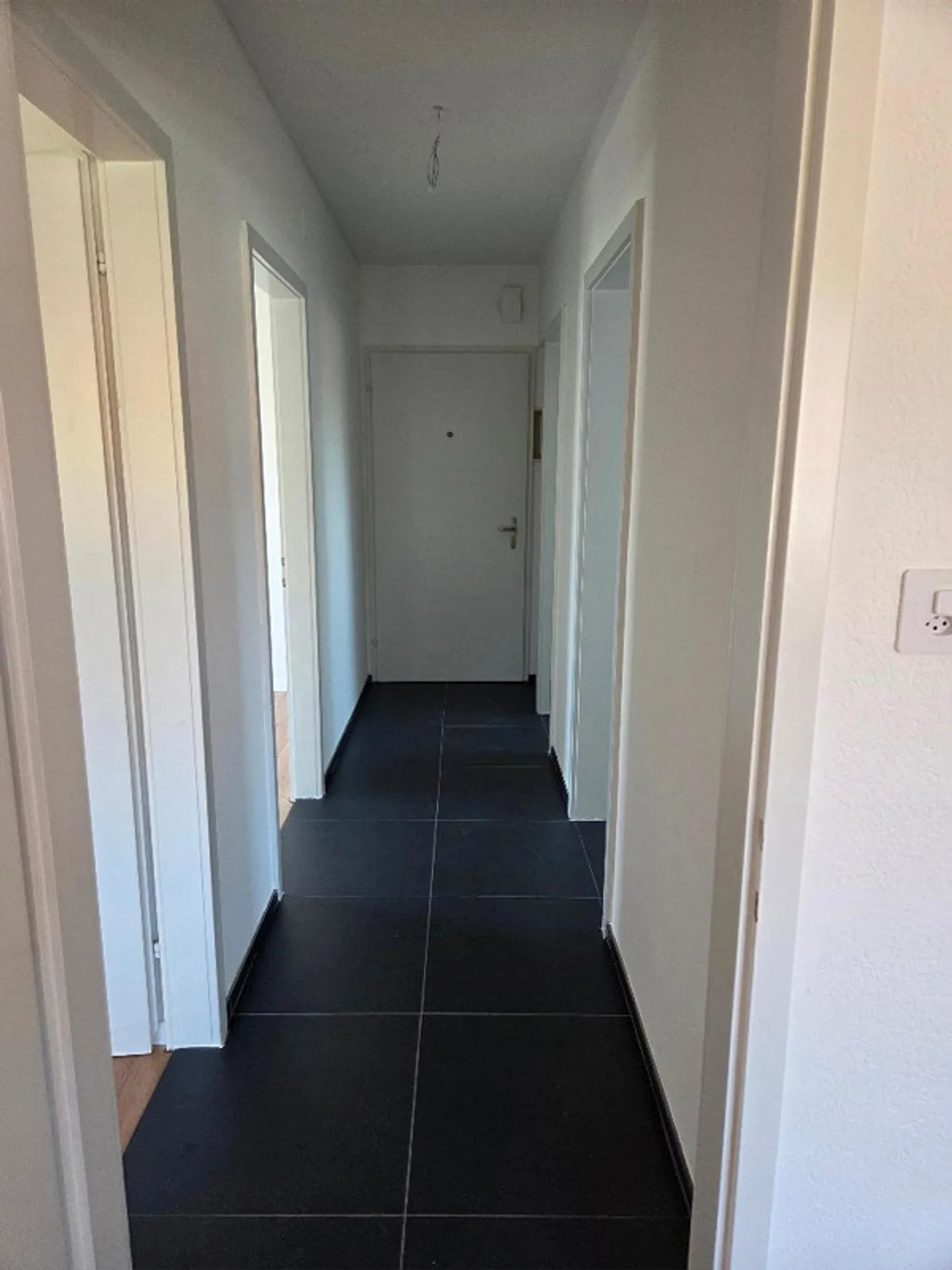 Charmante 3-Zimmer-Wohnung mit Balkon in Hofstetten-Flüh - Foto 9 von 12