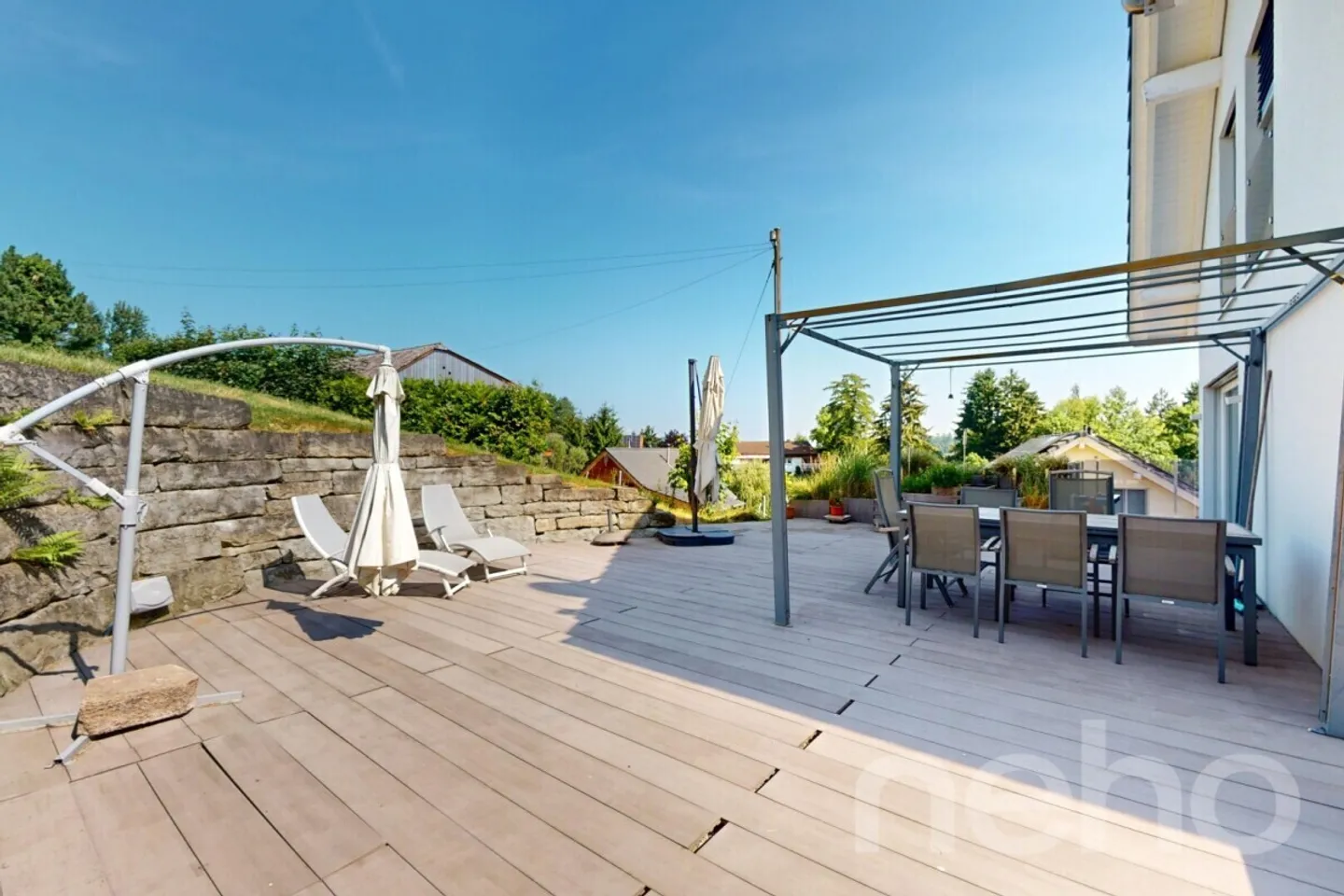 Casa unifamiliare moderna con sauna, giardino e vista panoramica - Foto 3 di 12