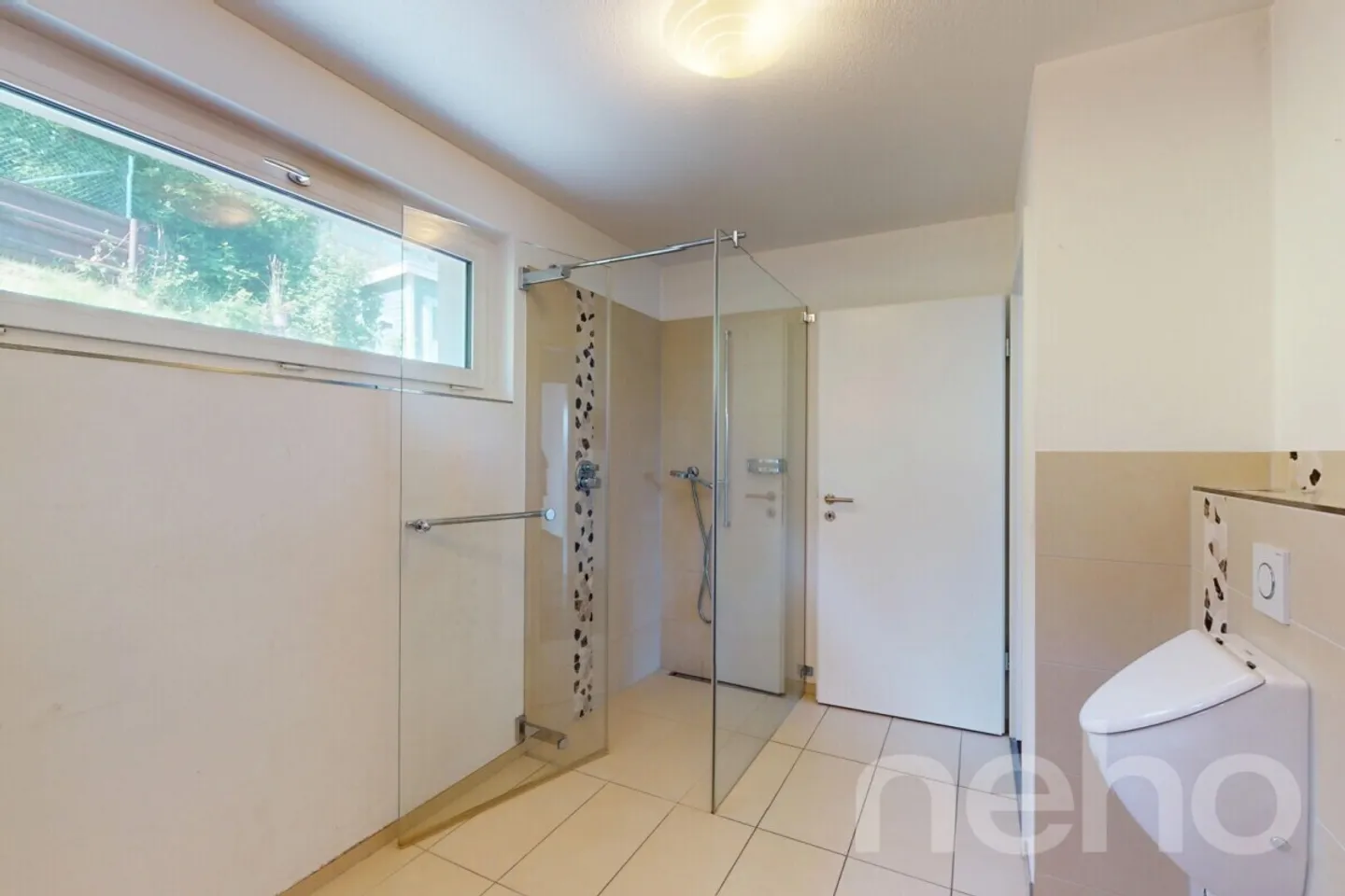 Casa unifamiliare moderna con sauna, giardino e vista panoramica - Foto 11 di 12