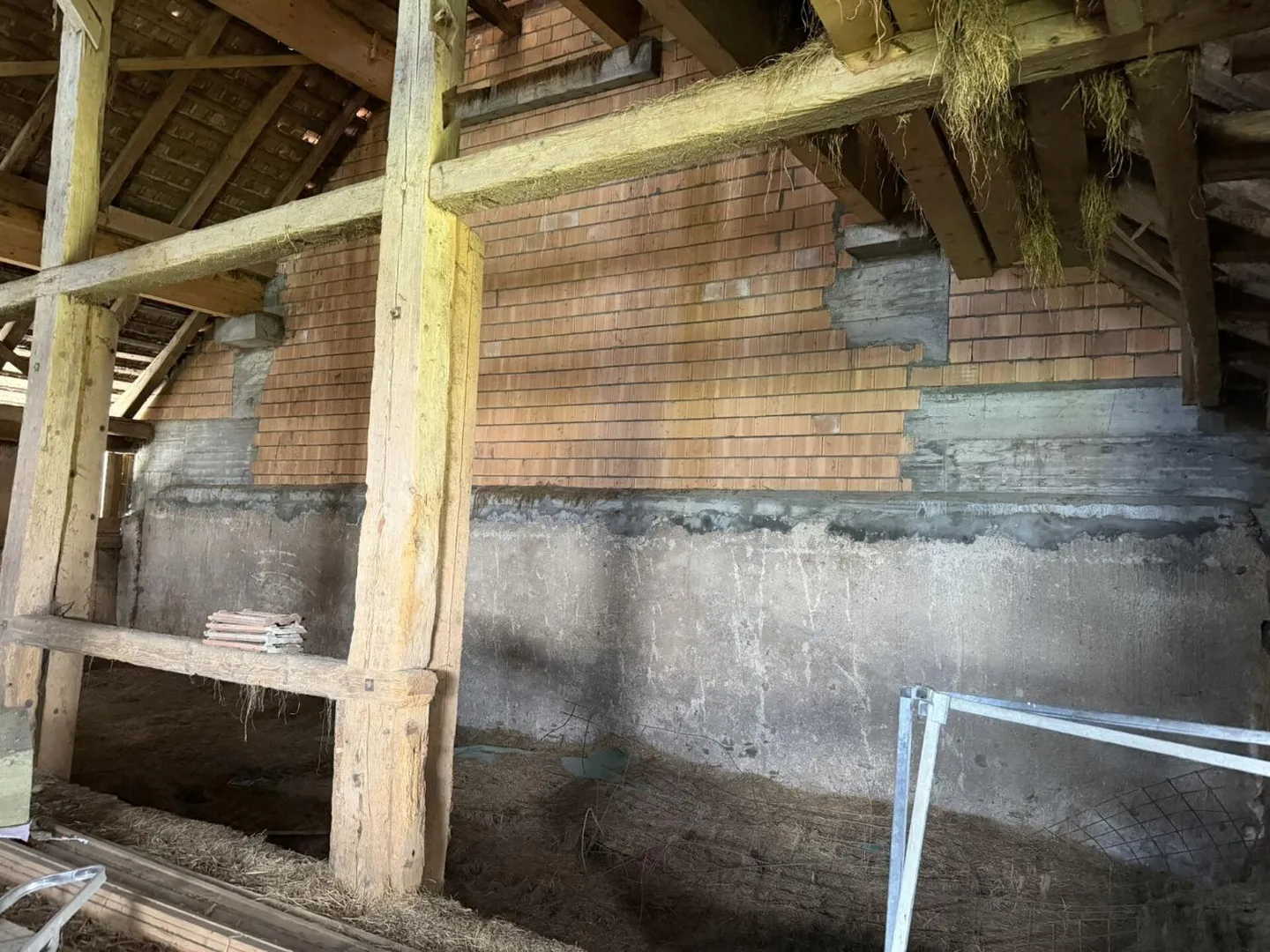 Farm to renovate with great potential for multiple apartments - Photo 4 of 7