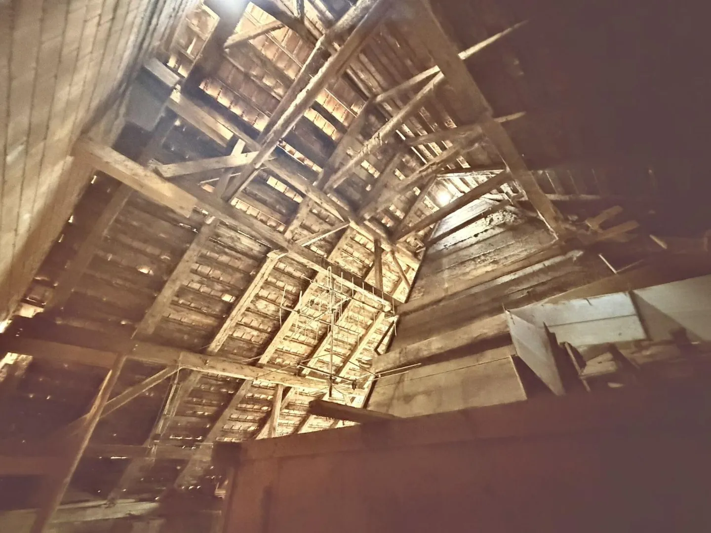 Farm to renovate with great potential for multiple apartments - Photo 5 of 7