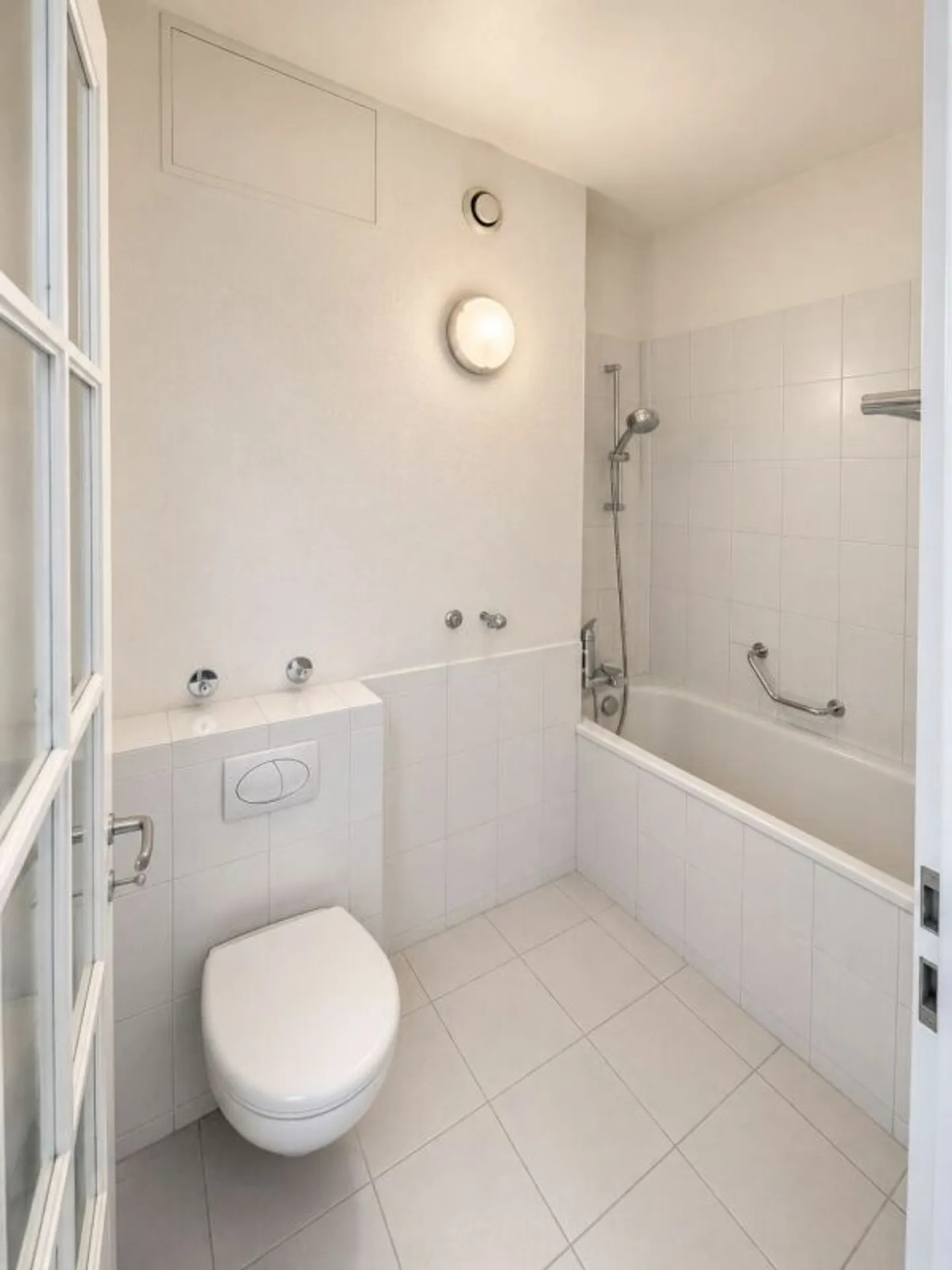 Bellissimo appartamento di 4,5 stanze disponibile per affitto immediato! - Foto 9 di 11