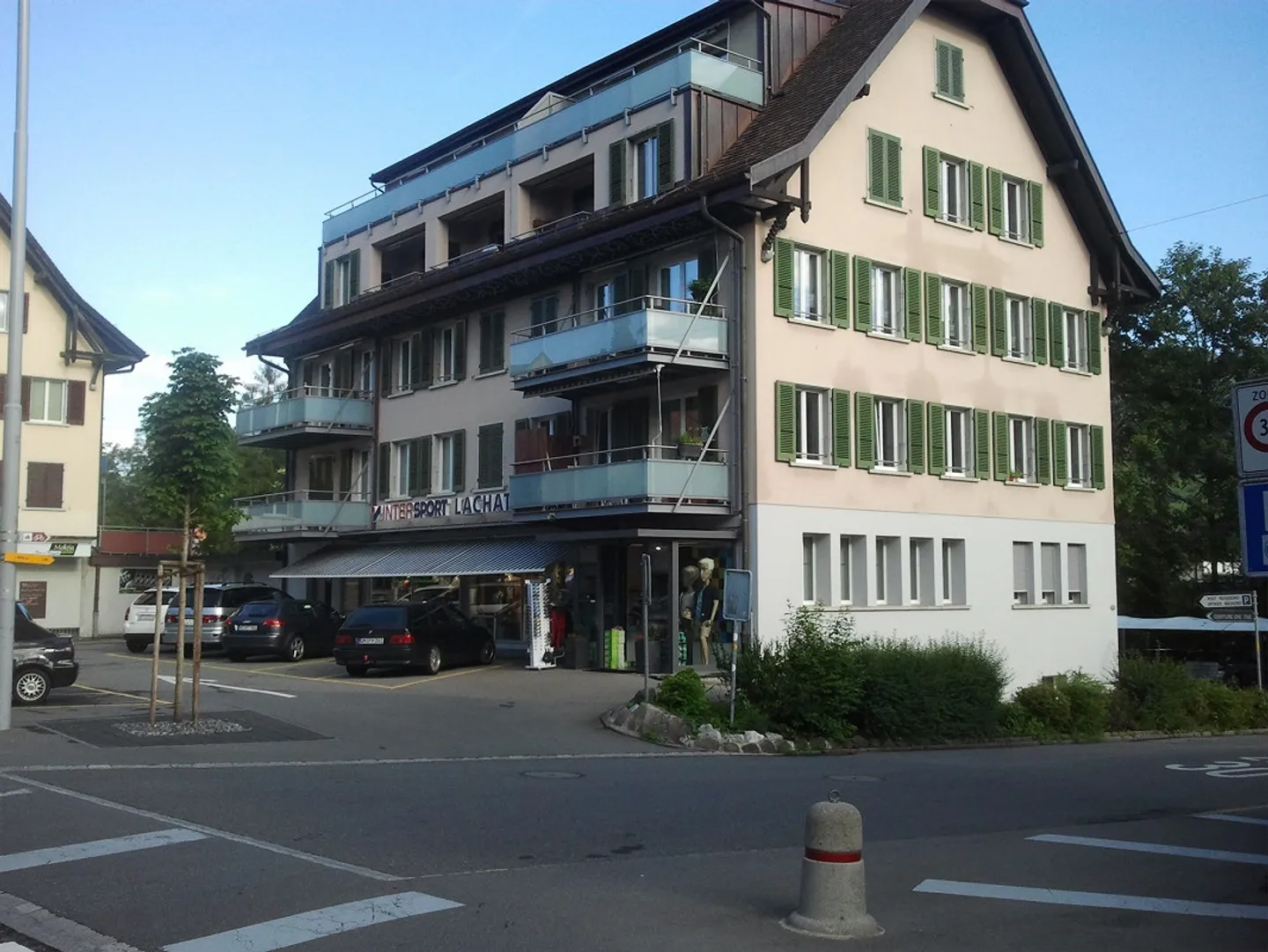 Cozy attic apartment in the center of Malters - Photo 10 of 11