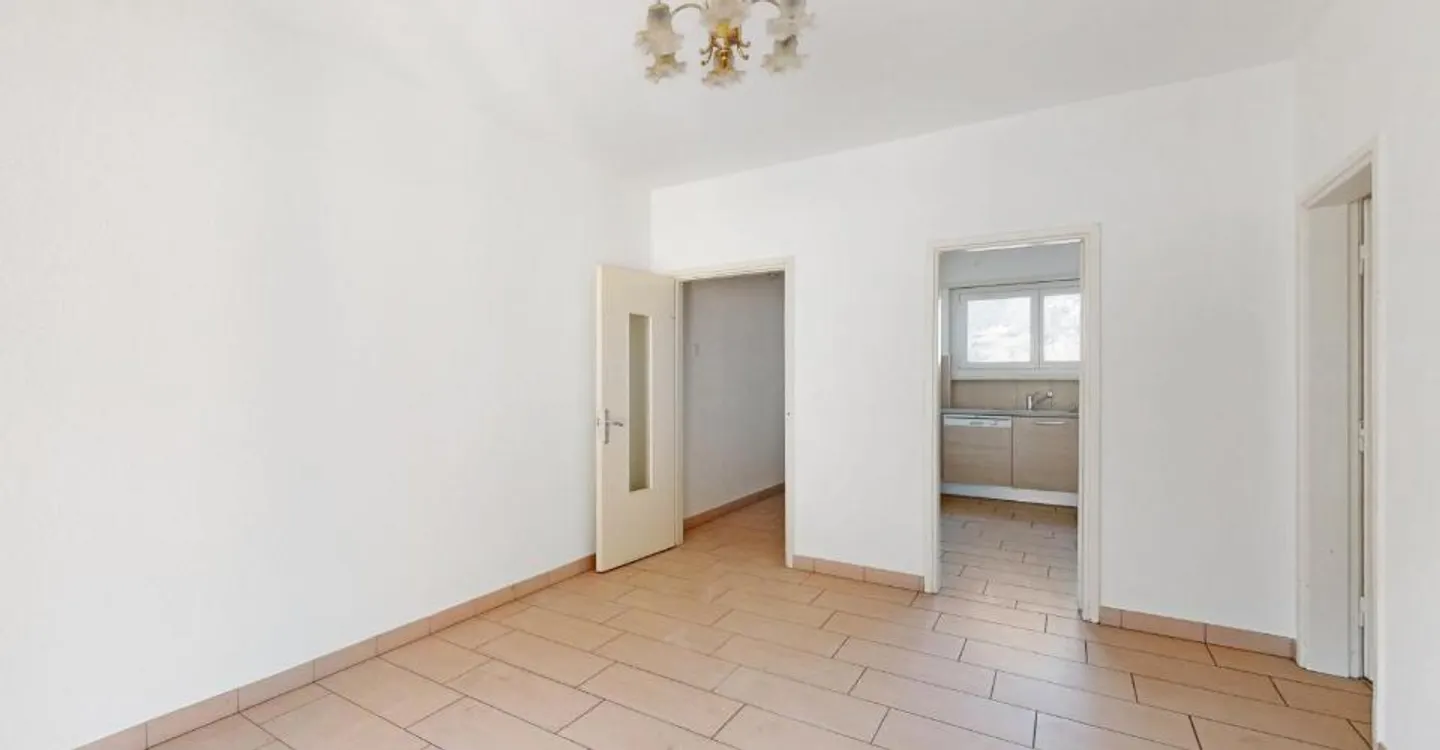 Appartamento spazioso in zona tranquilla - Foto 5 di 10