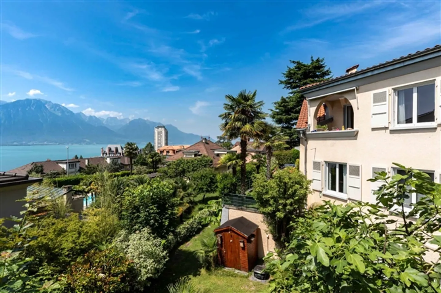 Magnifique maison avec trois appartements et vue sur le lac, près du centre-ville ! - Photo 9 sur 13