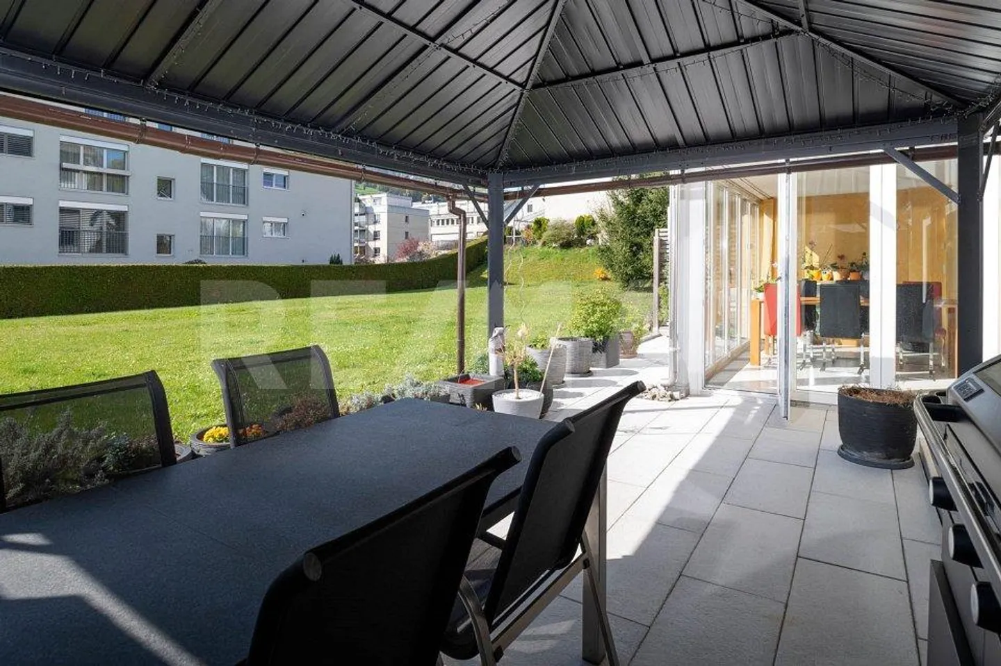 Appartamento giardino attraente di 4,5 stanze con cucina di design / In diritto di costruzione - Foto 13 di 13