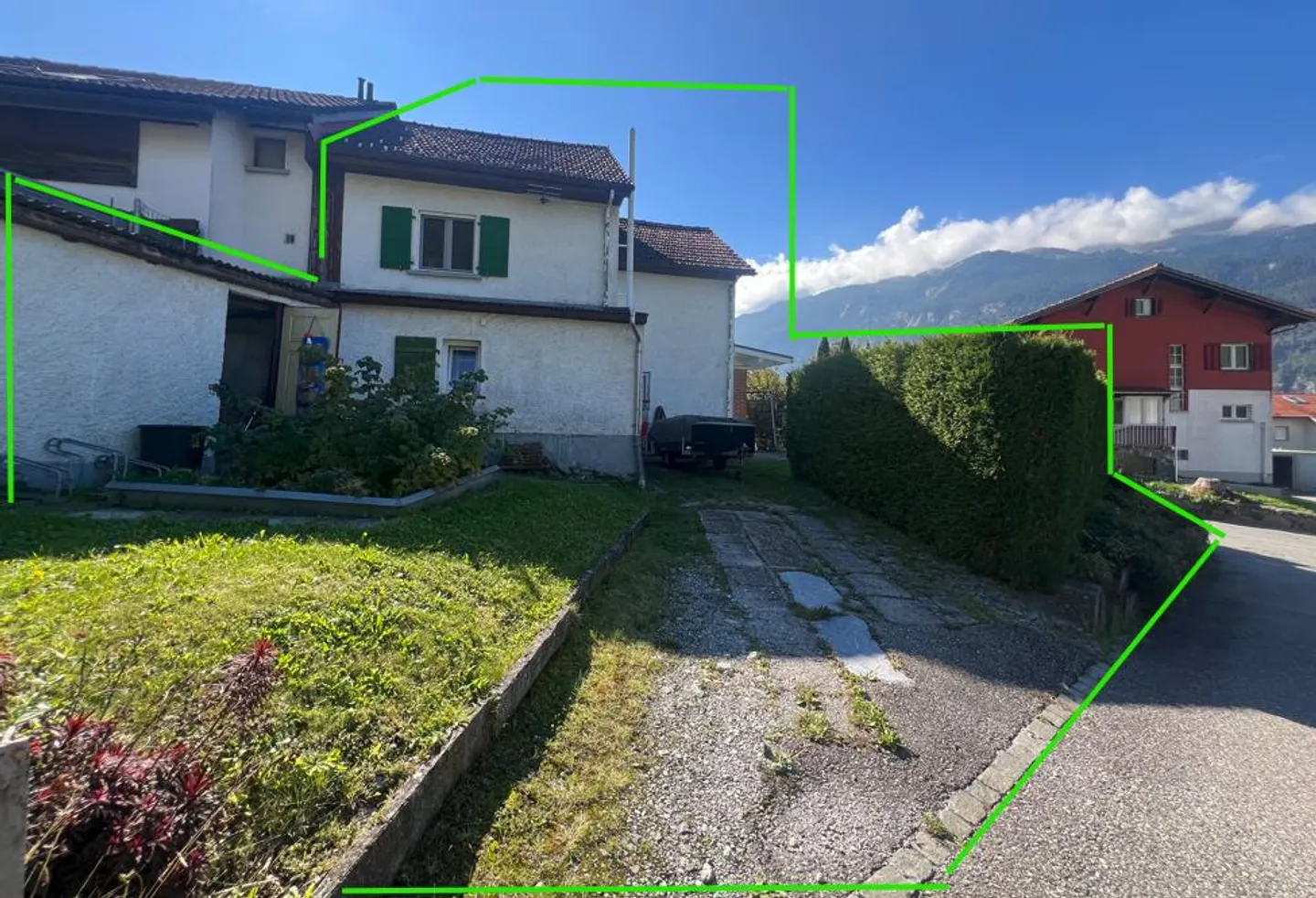 Angebautes 4-Zimmer EFH mit 400 m2 Grundstücksfläche - Foto 1 von 9