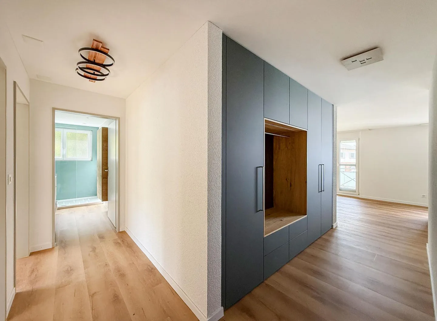 Trendy 3.5-room apartment with large balcony - Photo 1 of 9