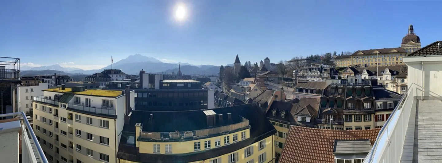 Cet appartement vous laissera sans voix - Appartement en attique de 4,5 pièces à Lucerne - Photo 1 sur 11