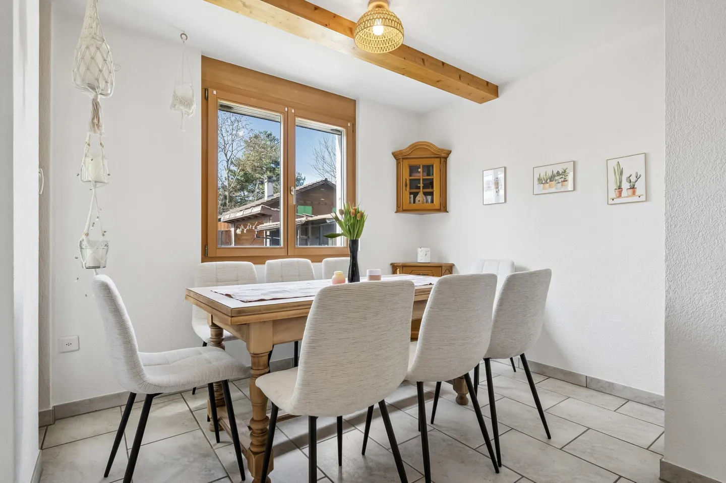 Incantevole Casa Familiare vicino al Lago di Neuchâtel - Foto 3 di 13