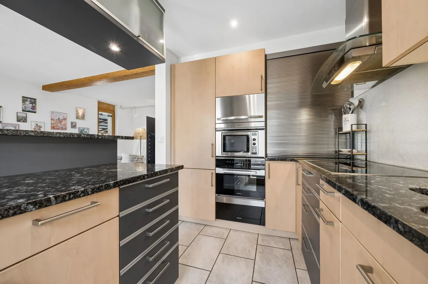 Incantevole Casa Familiare vicino al Lago di Neuchâtel - Foto 4 di 13