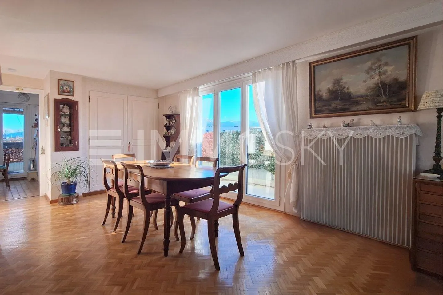 Attique Charmant avec Grande Terrasse - Photo 3 sur 5