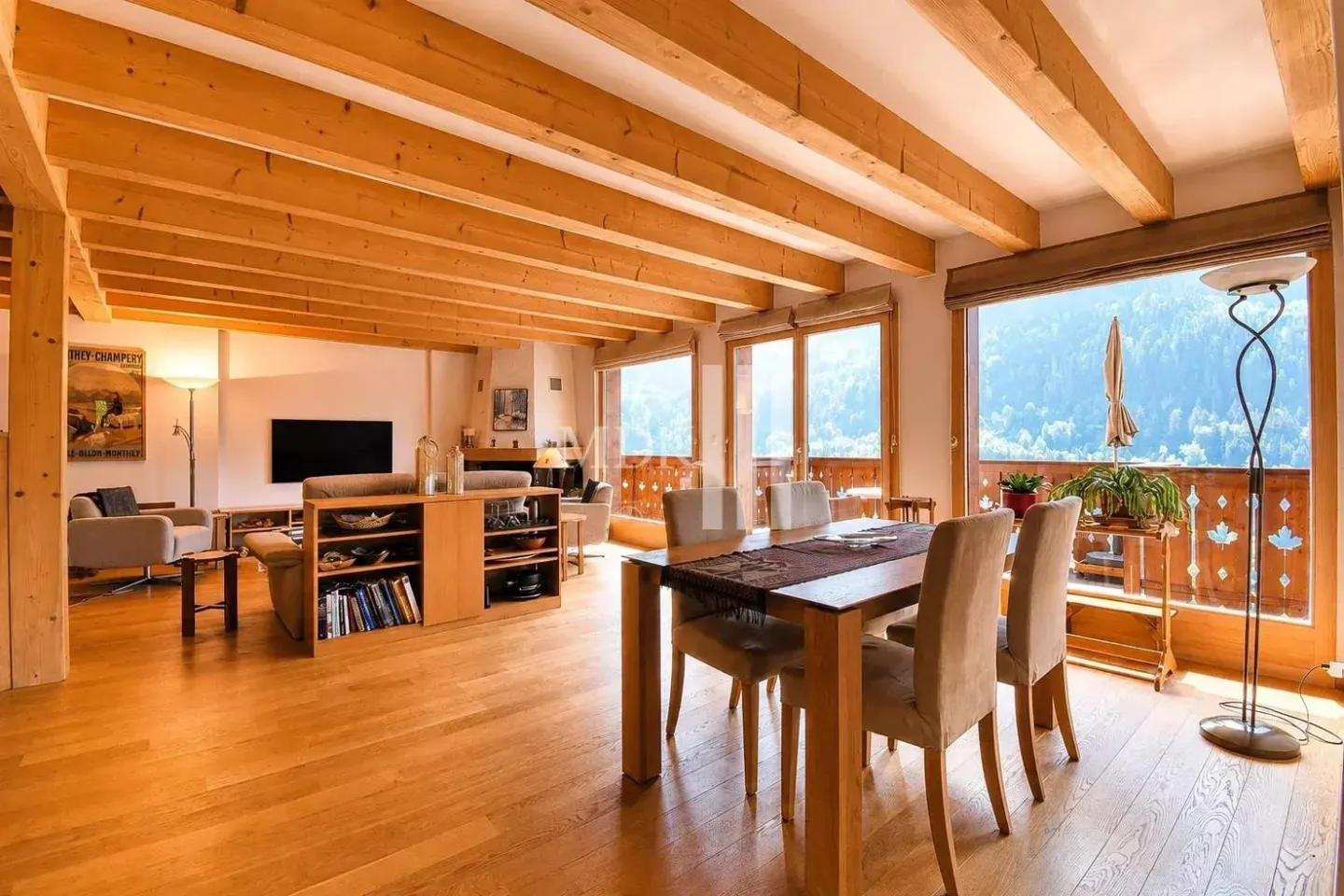 Chalet 5.5 rooms - Photo 3 of 13