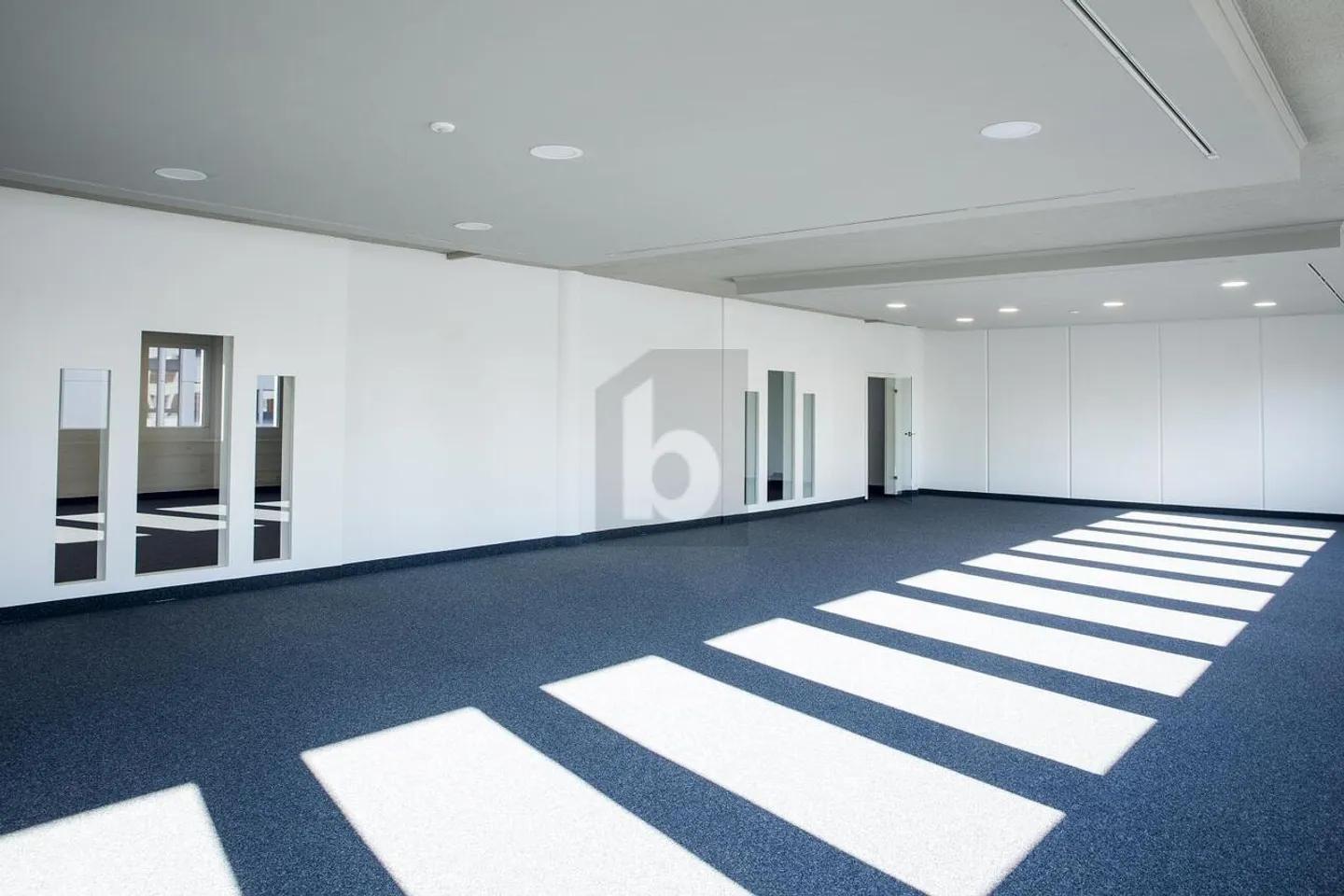 SPACIOUS WITH MANY UNDERGROUND PARKING SPACES - Photo 4 of 6