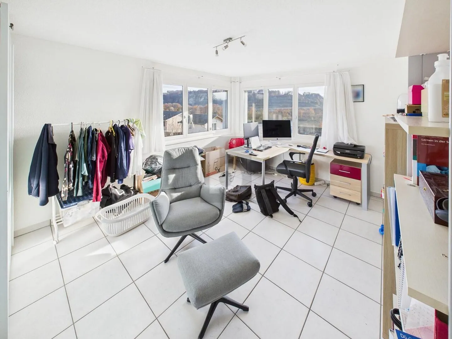 SPACIOUS AND BRIGHT WITH TOP VIEW - Photo 5 of 6