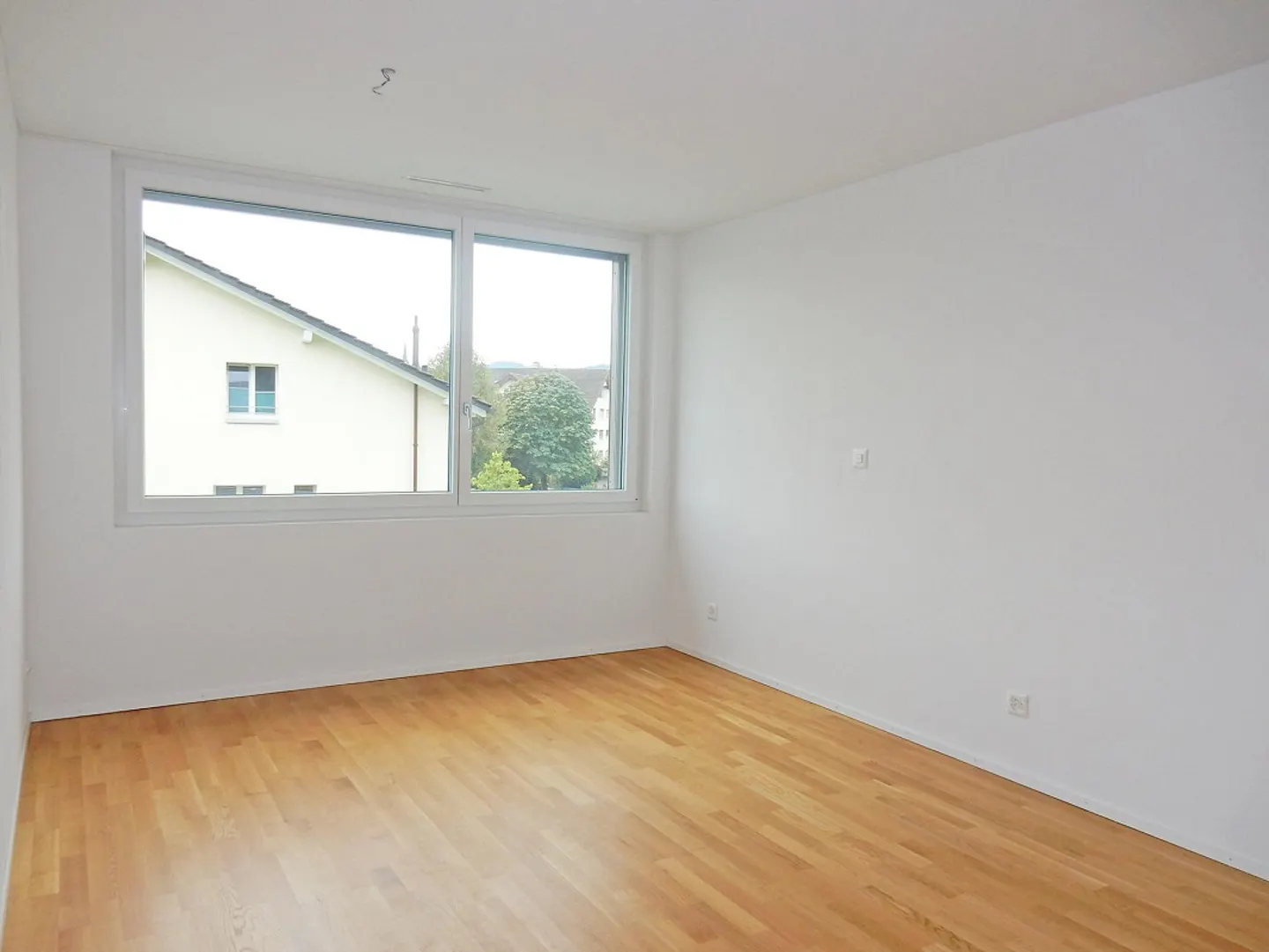 Appartamento attraente di 4,5 stanze in una posizione tranquilla - Foto 4 di 10
