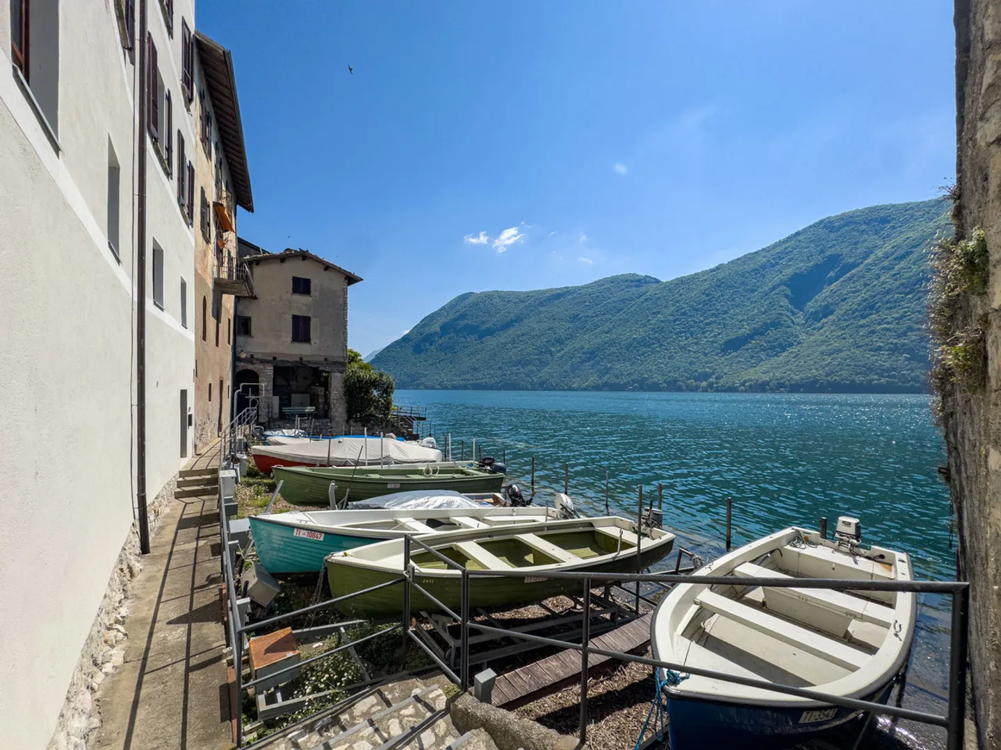 Maison au bord du lac à rénover avec projet approuvé à Gandria - Photo 6 sur 8