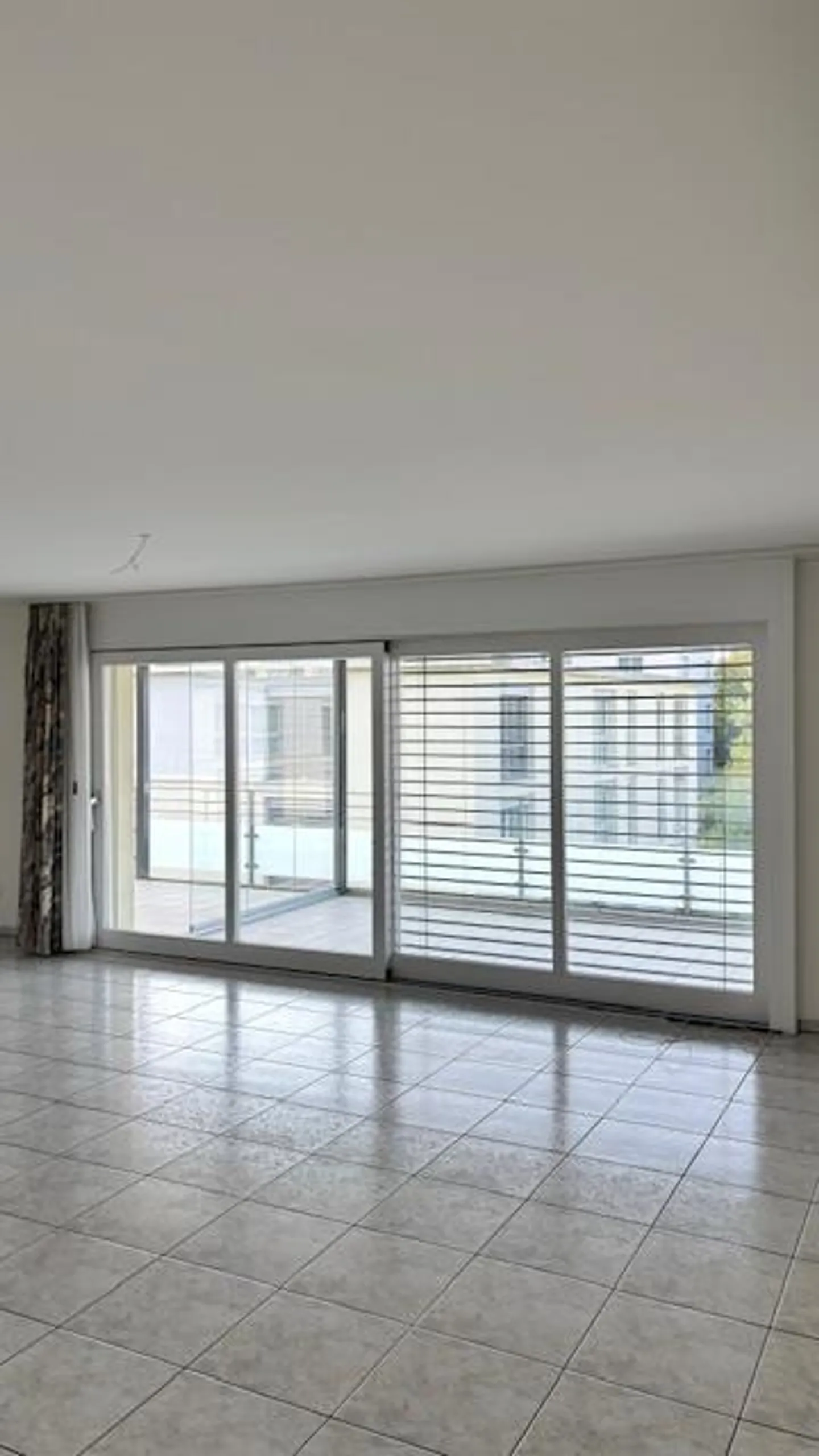 Appartement exclusif de 4½ pièces avec terrasse/jardin d'hiver de 35 m² - Photo 3 sur 12