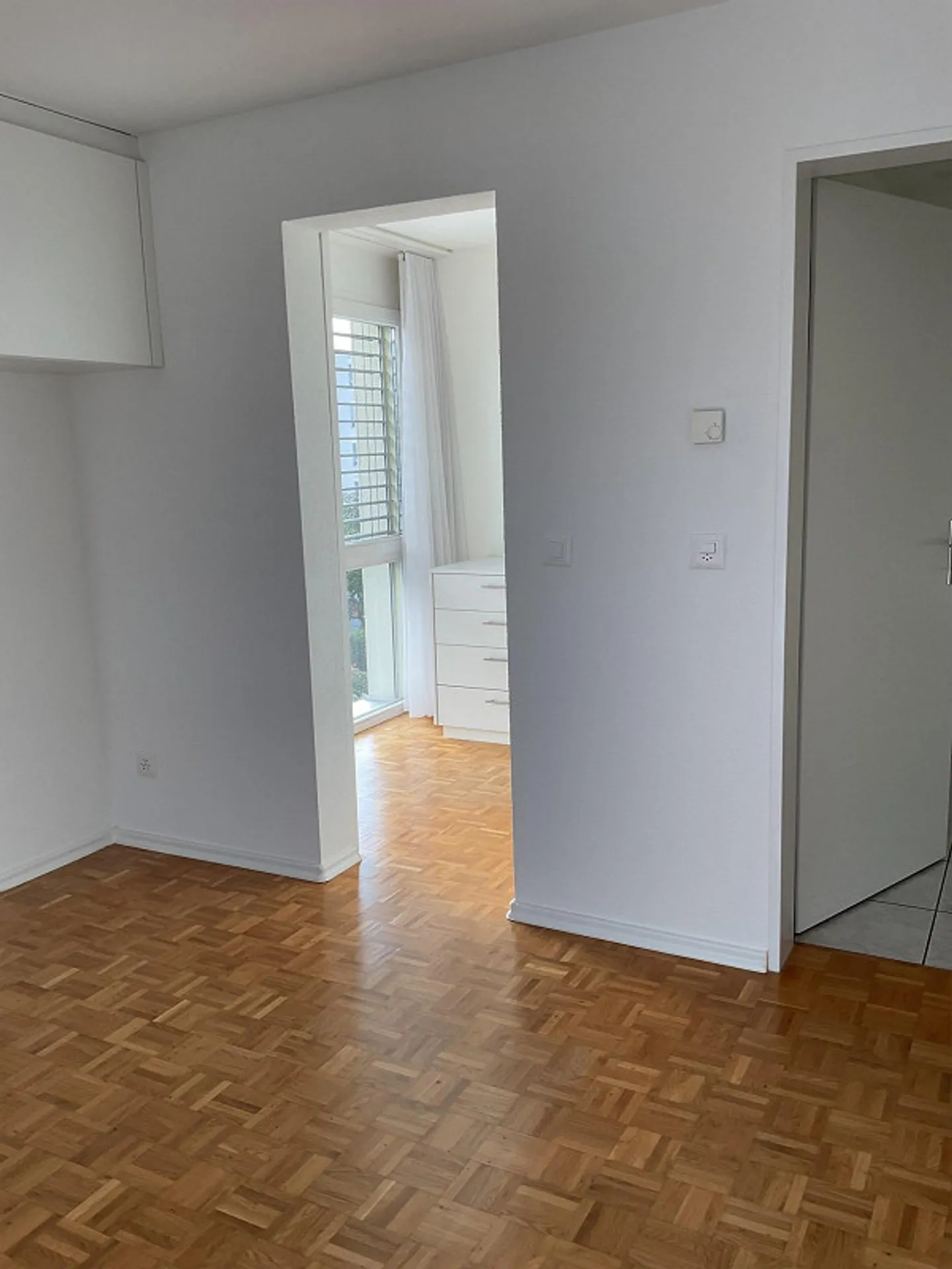 Appartement exclusif de 4½ pièces avec terrasse/jardin d'hiver de 35 m² - Photo 4 sur 12
