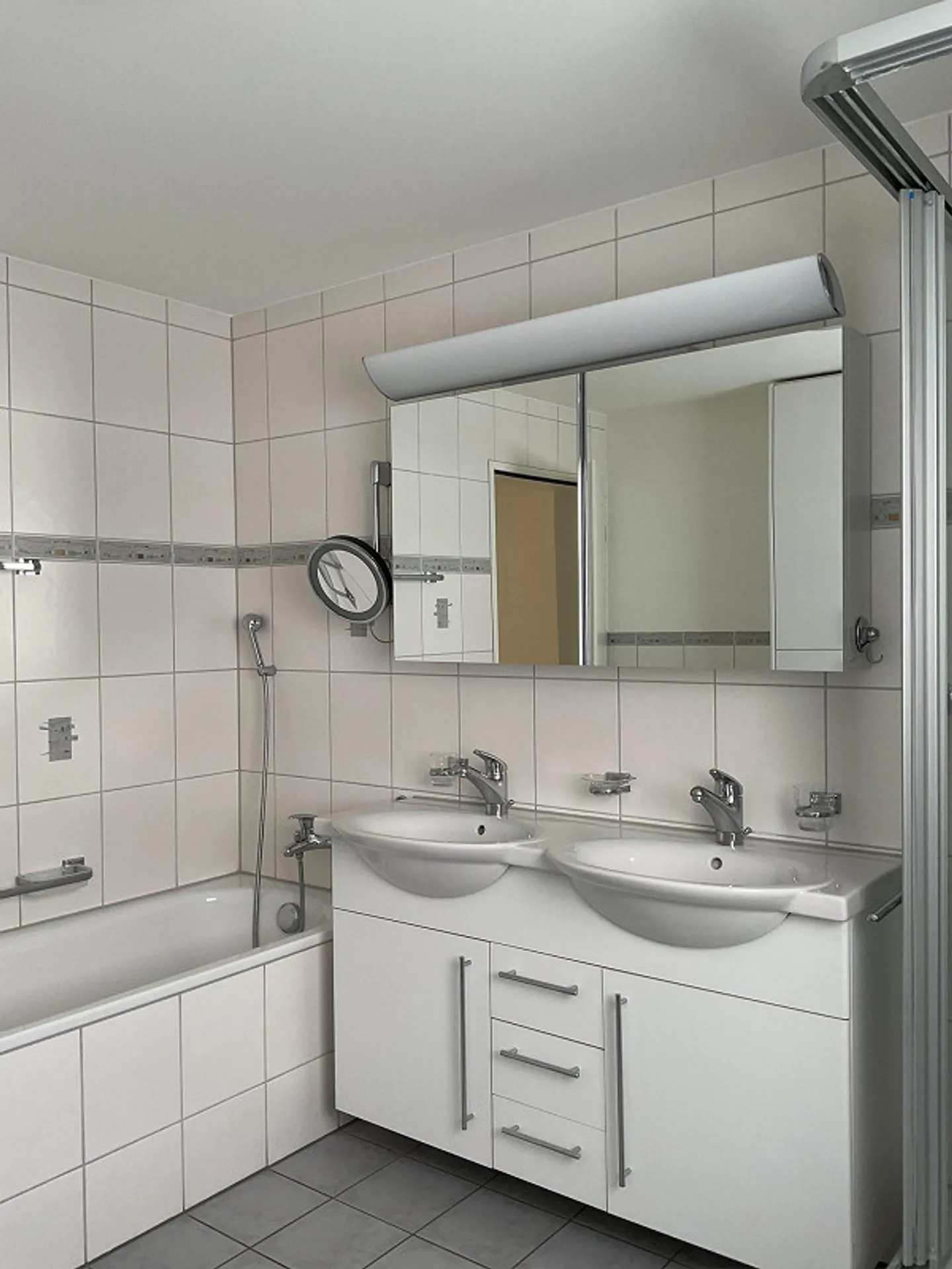 Appartement exclusif de 4½ pièces avec terrasse/jardin d'hiver de 35 m² - Photo 10 sur 12