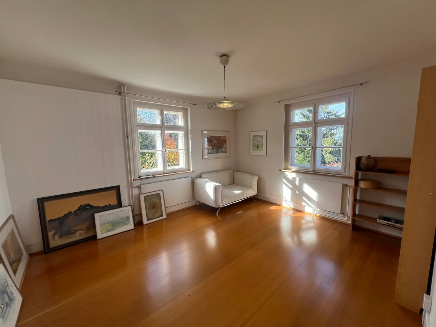 Detached single-family house with large garden and carport - Photo 9 of 11