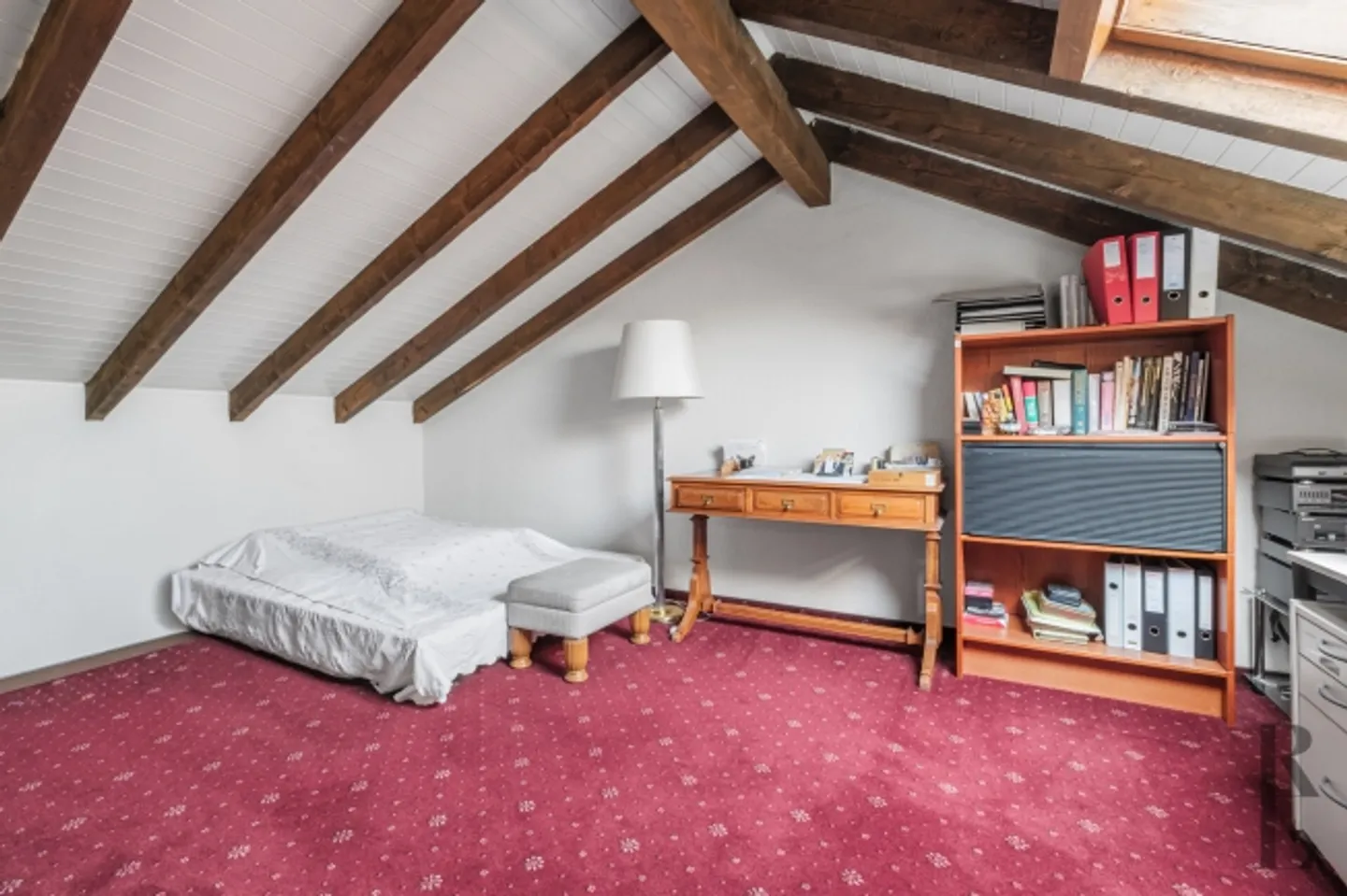 Spacious Semi-Detached House – Stylish Living Near Lucerne - Photo 8 of 11