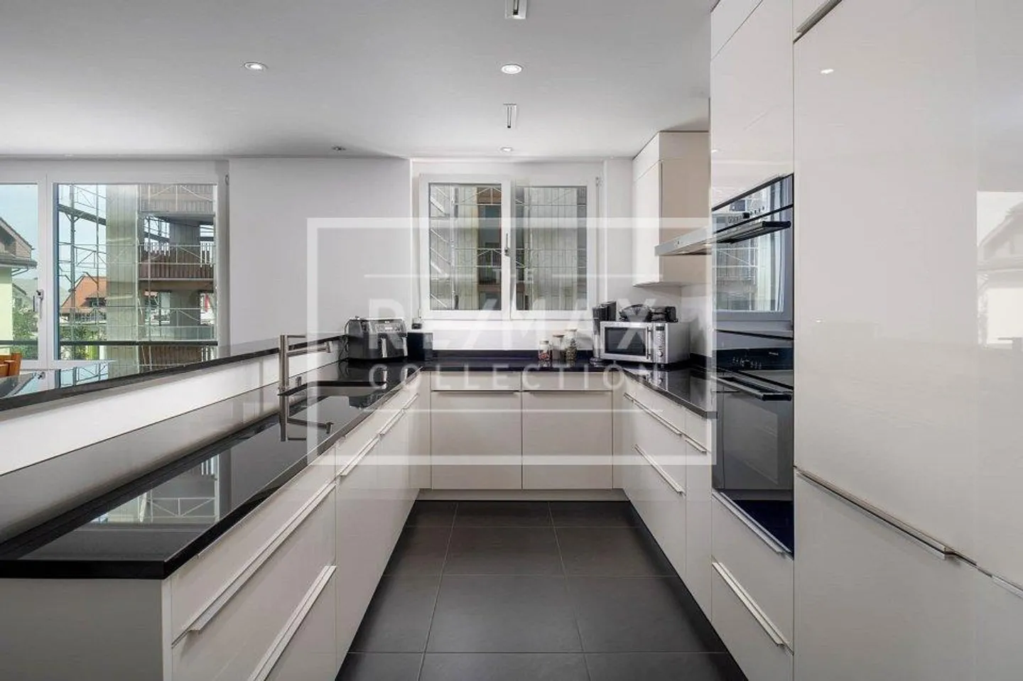Appartamento moderno di 5,5 stanze in posizione privilegiata - Vivere elegante secondo lo standard Minergie / Lachen SZ - Foto 9 di 13