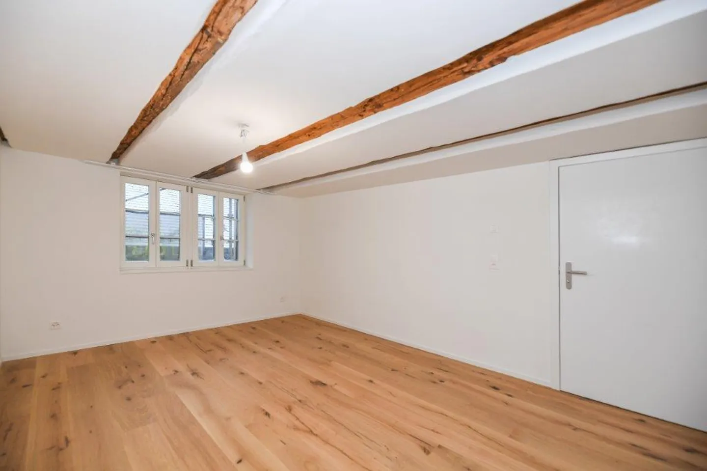 3-room apartment in the historic "Alte Mühle" in Fällanden - Photo 3 of 8