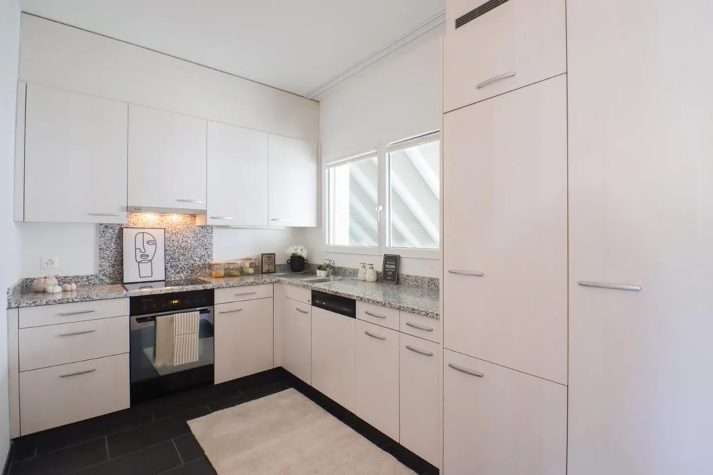 Luminoso appartamento di 3,5 locali direttamente nel centro del villaggio di Würenlingen - Foto 4 di 9