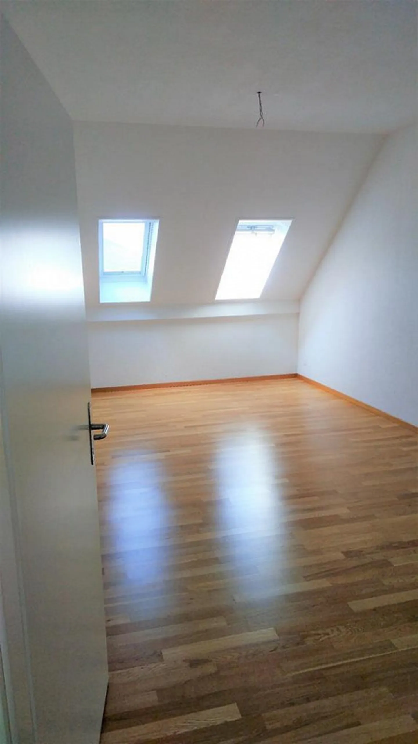 Luminoso appartamento di 3,5 locali direttamente nel centro del villaggio di Würenlingen - Foto 5 di 9