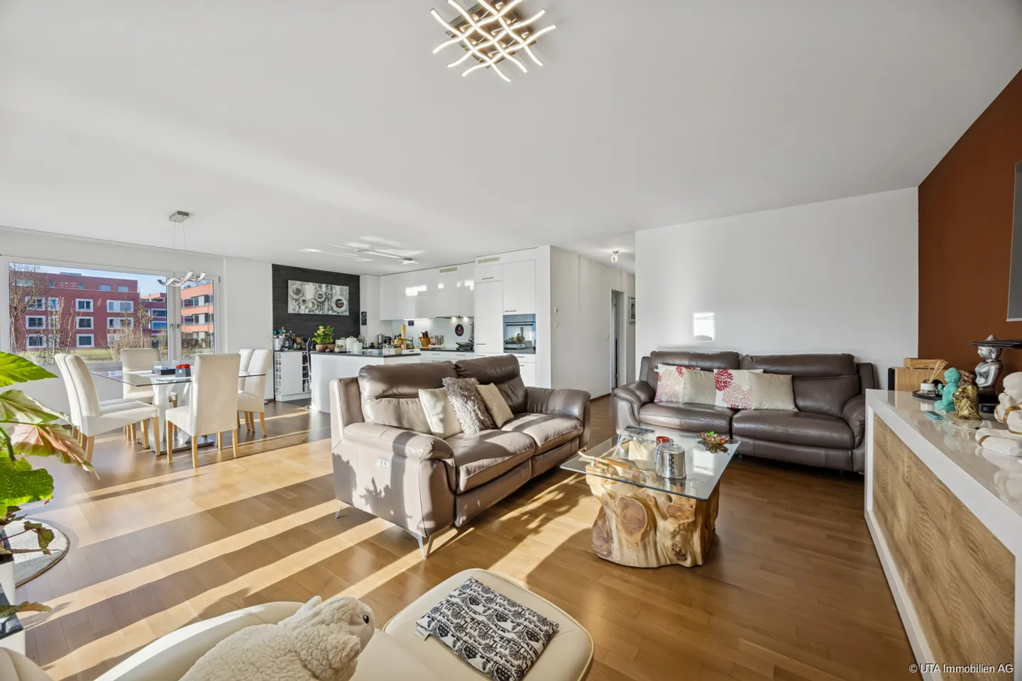 Appartamento giardino 3 camere estremamente curato in una zona residenziale tranquilla - Foto 1 di 12