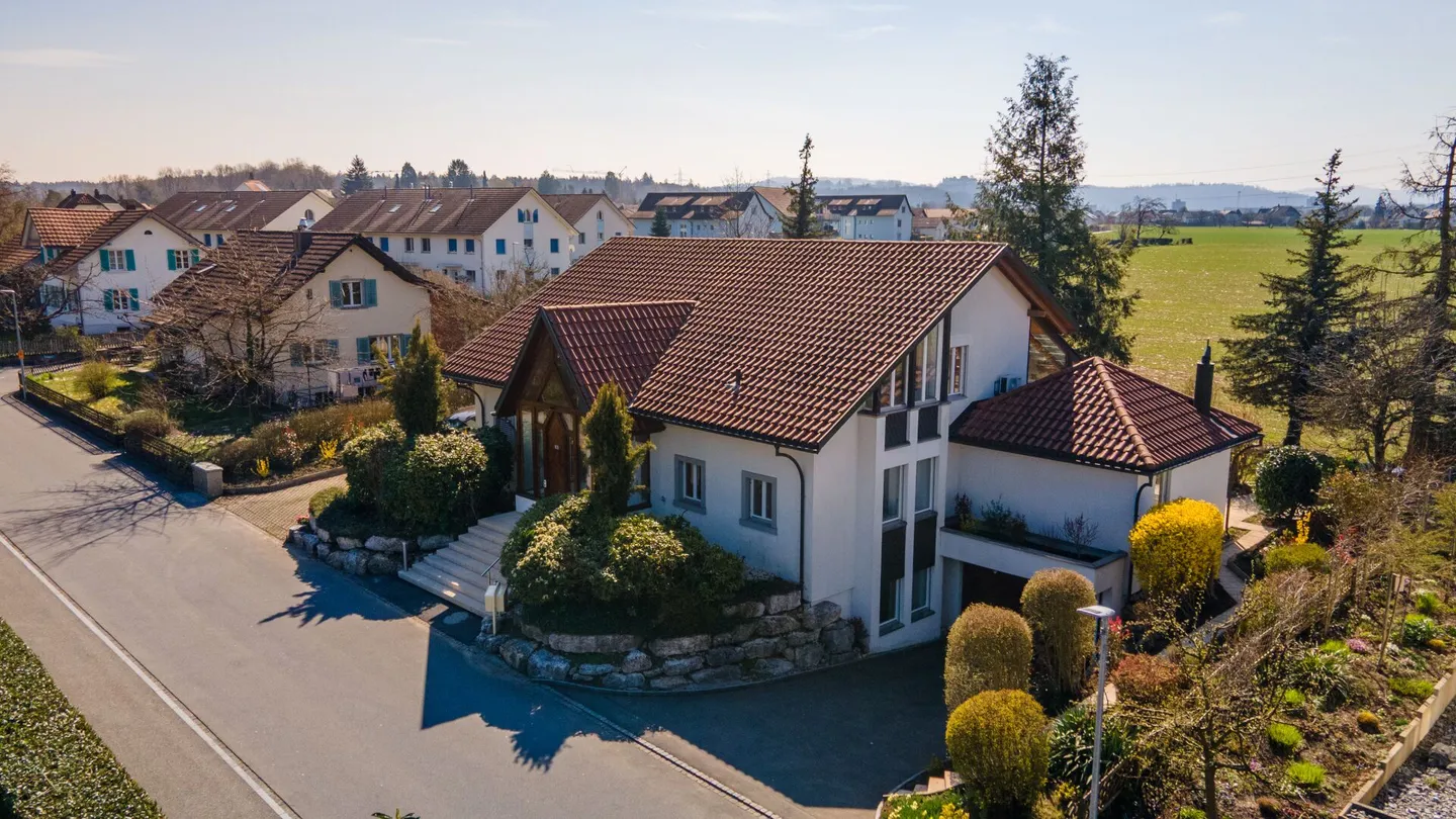Charmantes Haus mit Wintergarten - Foto 1 von 16