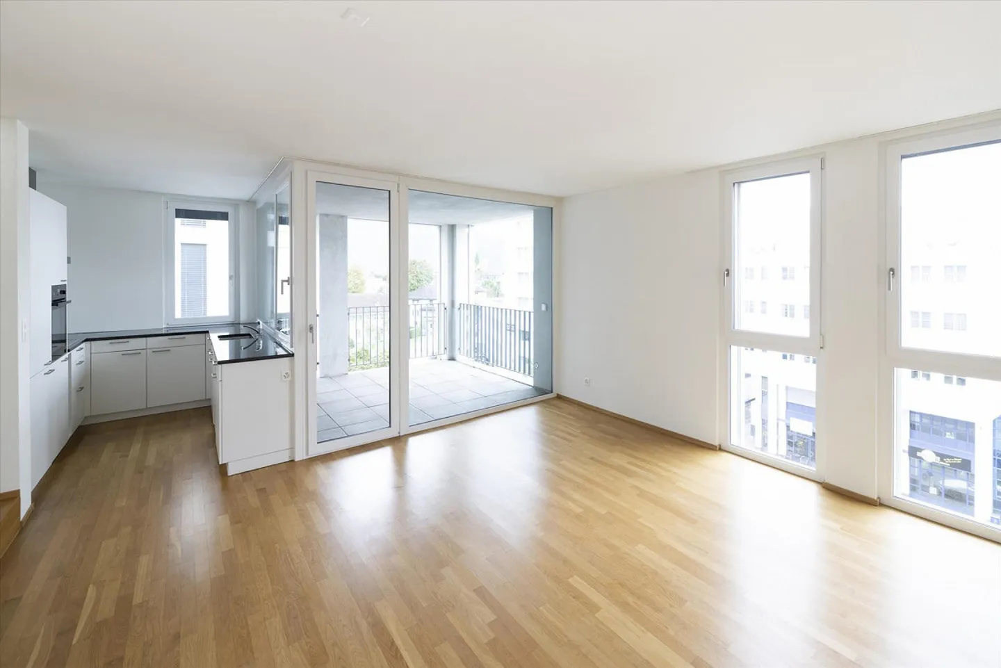 Rare beautiful 4.5-room maisonette apartment with dream view! - Photo 2 of 13