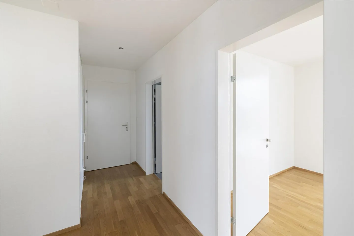 Rare beautiful 4.5-room maisonette apartment with dream view! - Photo 11 of 13