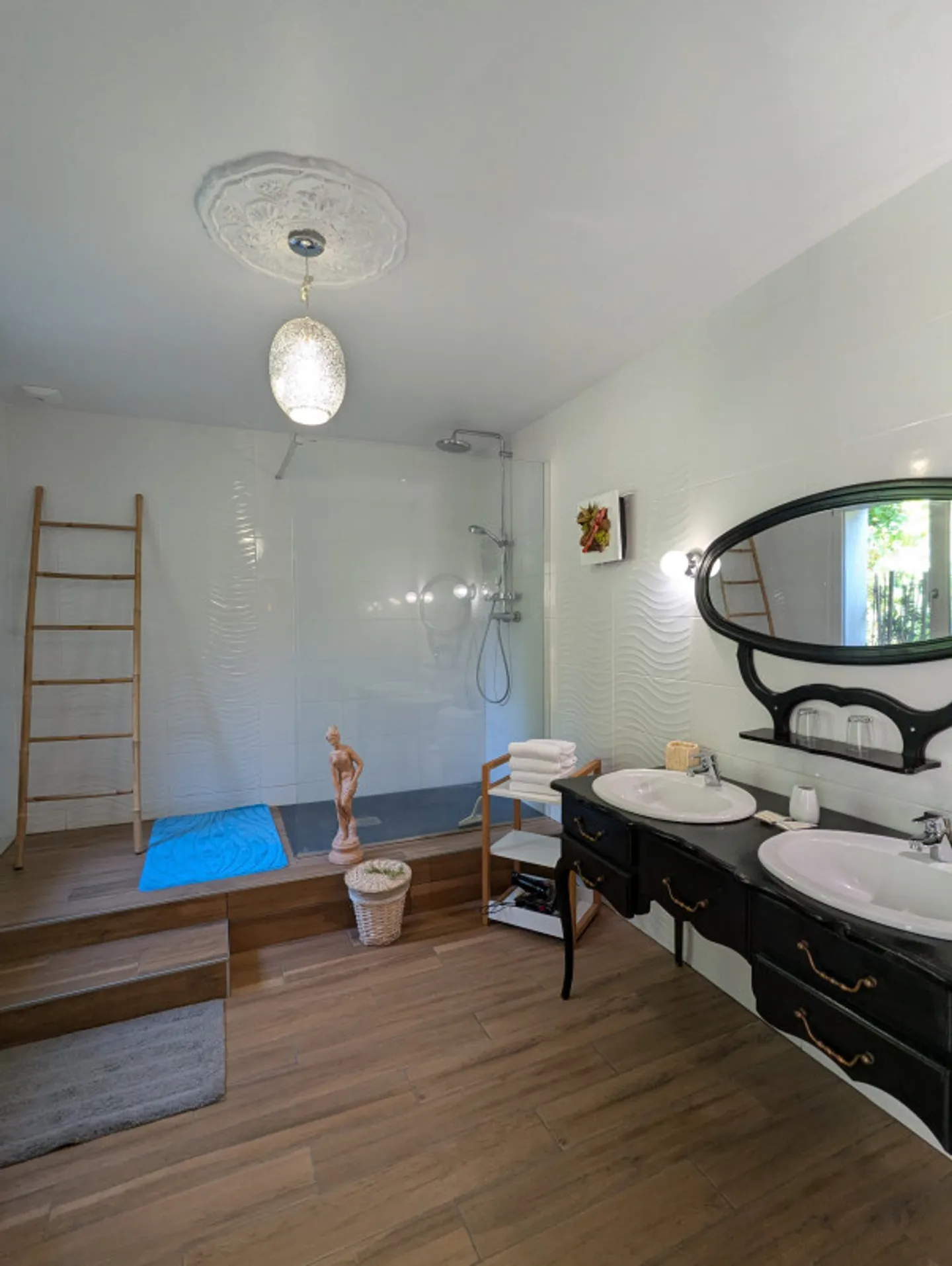 Do you want to change your life? Maybe this villa in France is just right for you? - Photo 9 of 13