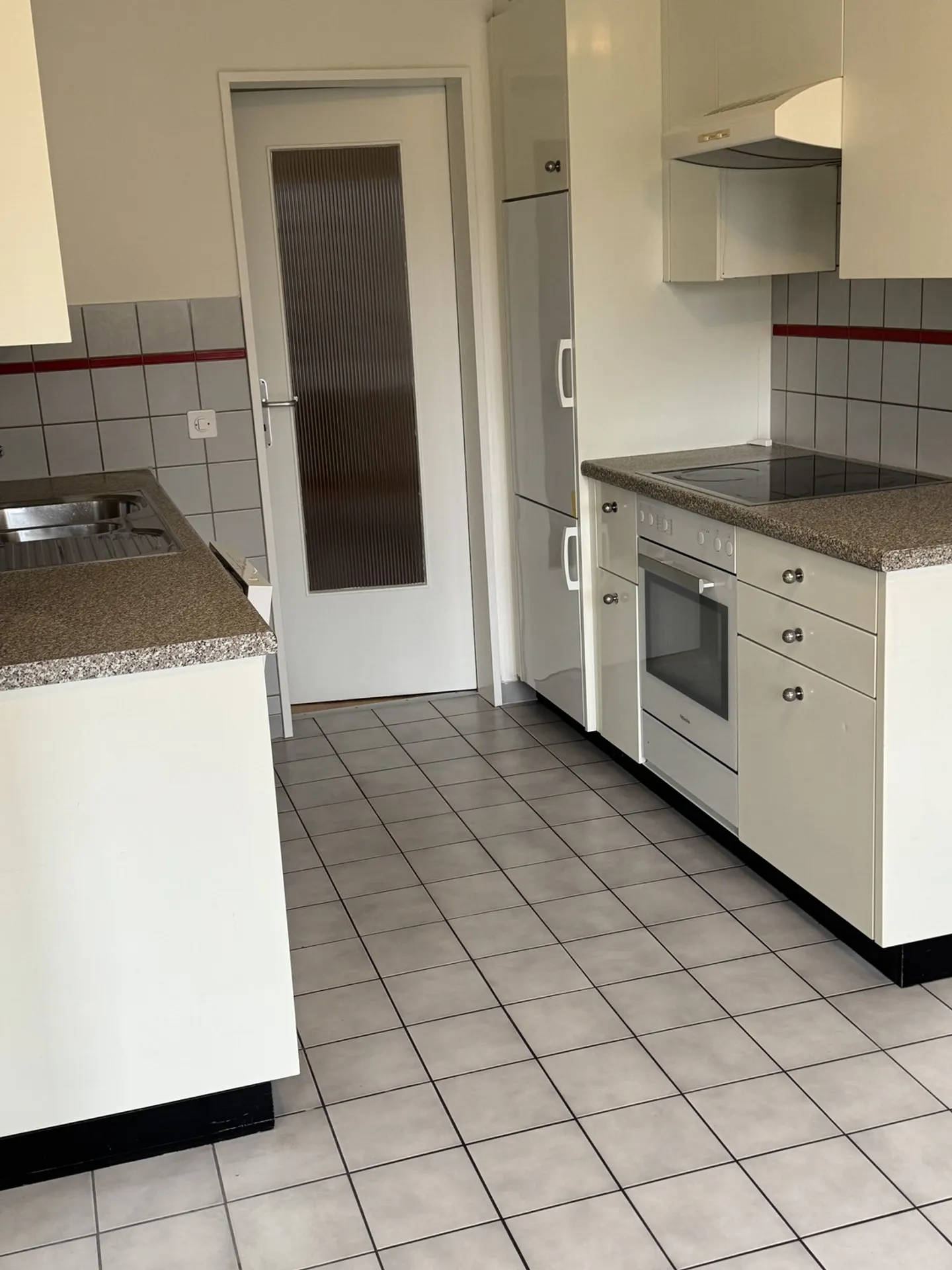 Bright Apartment, Ideal Location - Photo 5 of 7