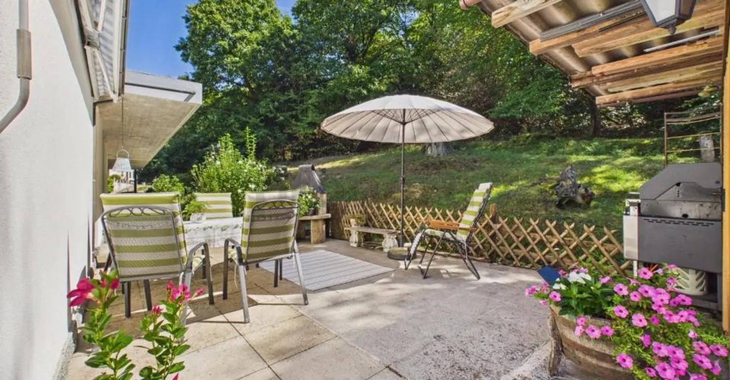 An exclusive oasis with pool and panoramic view - Photo 11 of 13