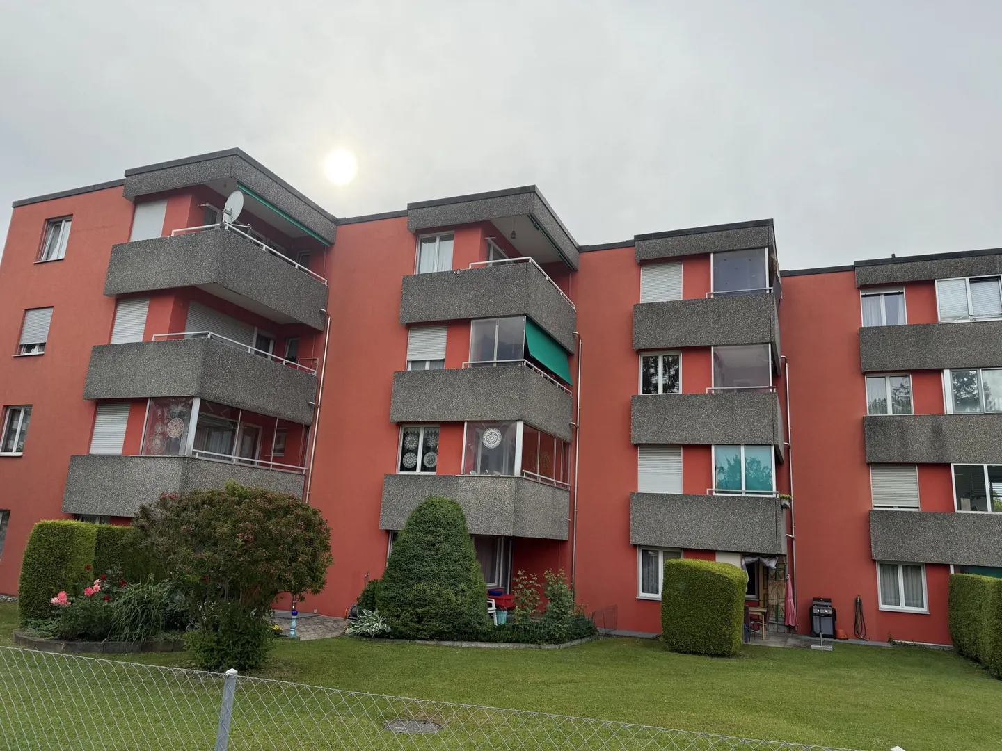 Spacious 4.5 room apartment in the 'Flurhof' neighborhood - Photo 1 of 12