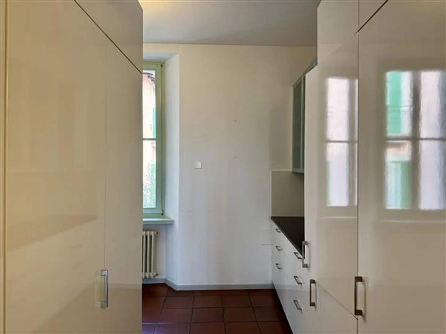 Canobbio: Appartamento di 6,5 stanze - Foto 3 di 13