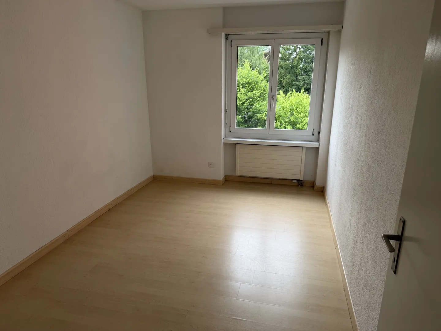 Spacious 4.5 room apartment in the 'Flurhof' neighborhood - Photo 7 of 12