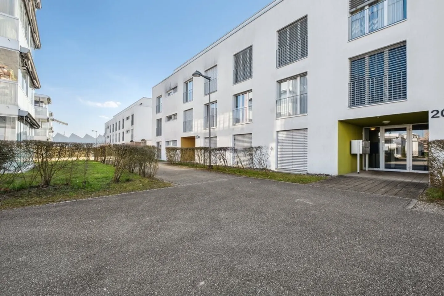 Living happiness at first sight - Photo 2 of 10