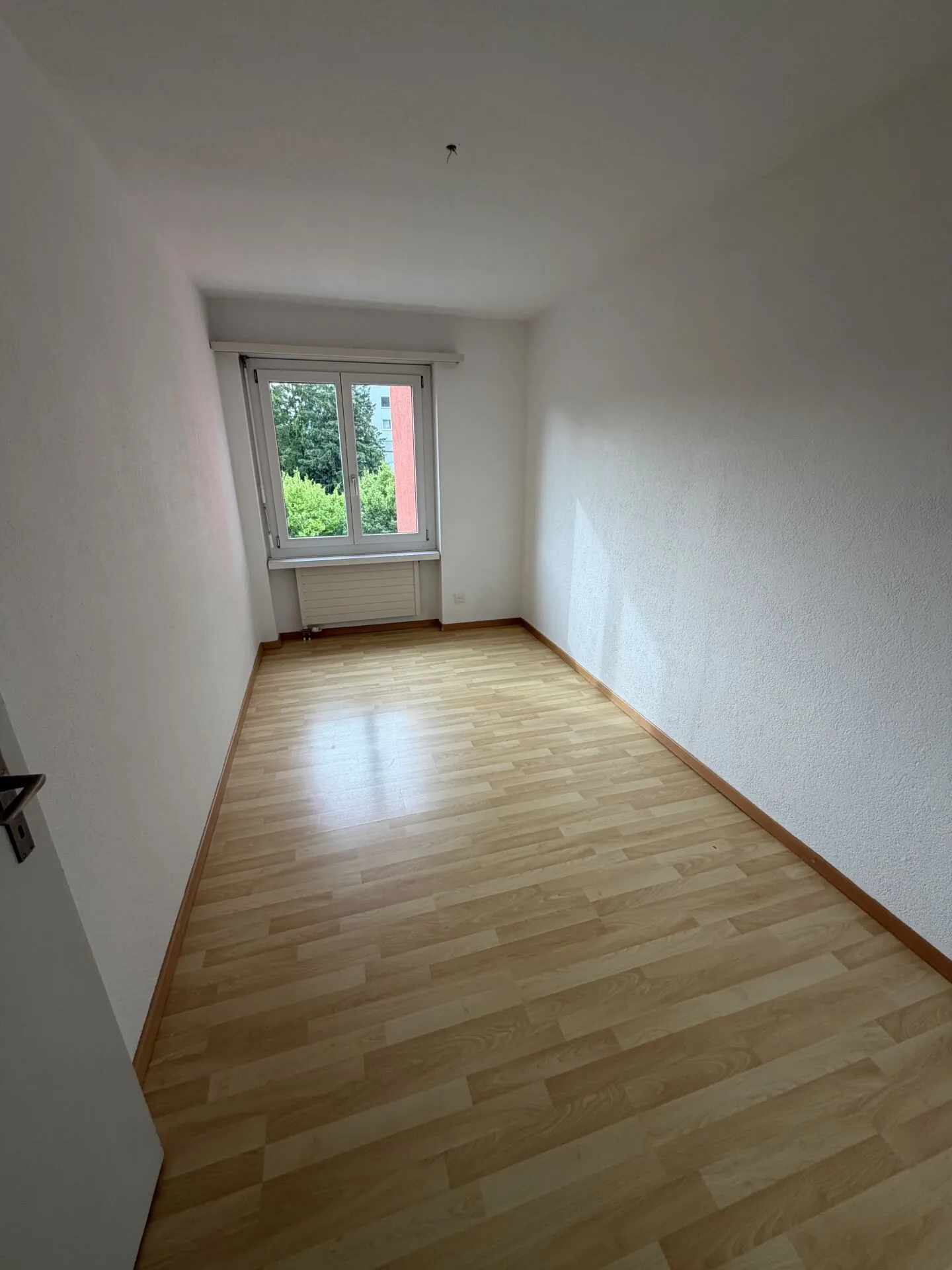 Spacious 4.5 room apartment in the 'Flurhof' neighborhood - Photo 8 of 12