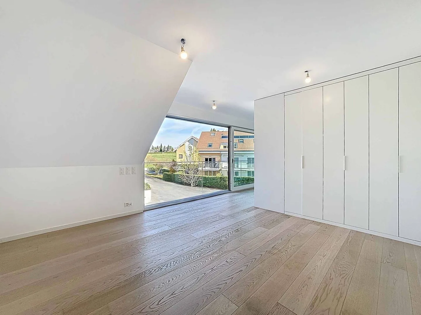 Attique à vendre - Photo 2 sur 11