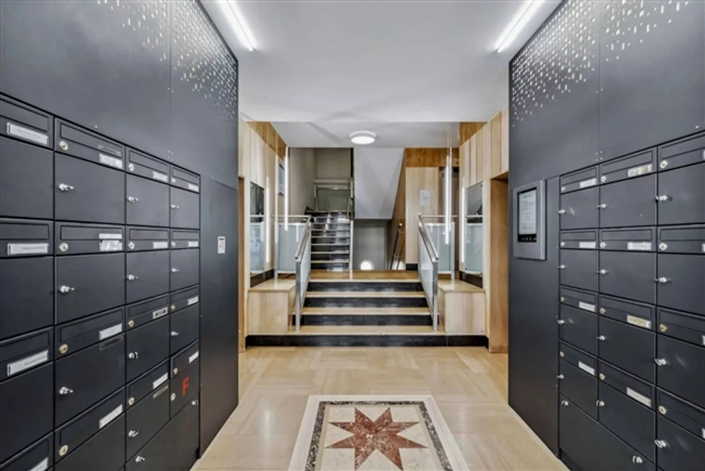 «Büroräume in der Nähe des Bahnhofs zu vermieten» - Foto 2 von 10