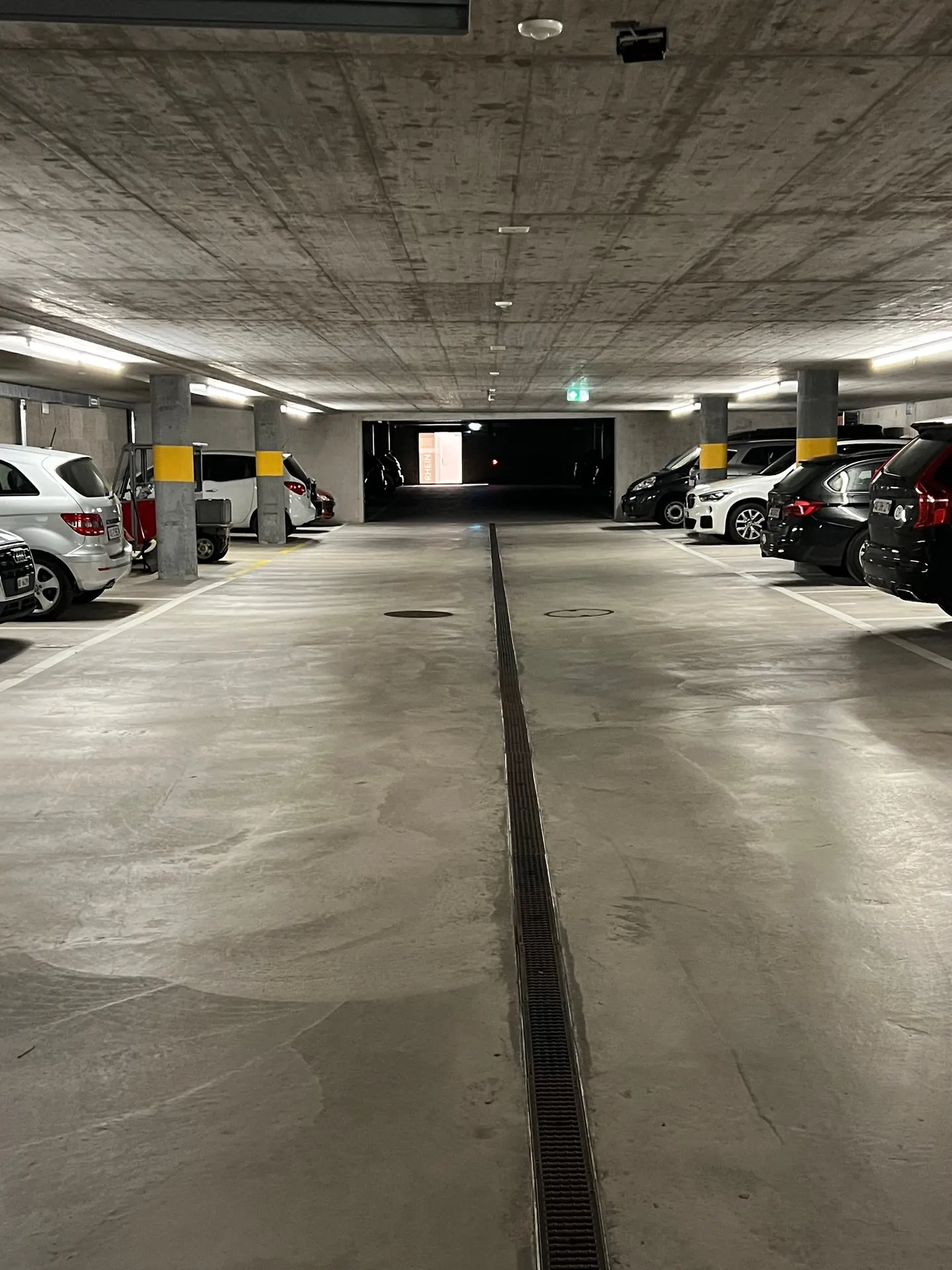 Posto auto in garage sotterraneo ben tenuto - Foto 1 di 4