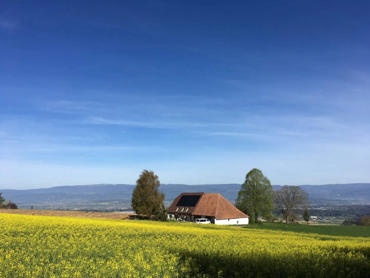 Stilvolles Bauernhaus in der Natur - Foto 1 von 15