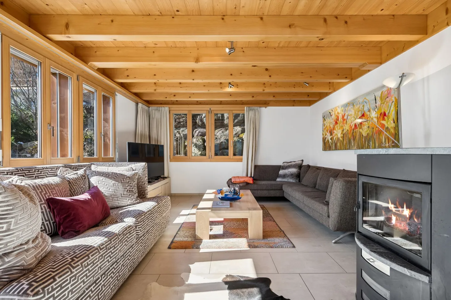 Stilvolles Chalet mit beeindruckender Aussicht - Photo 4 of 13