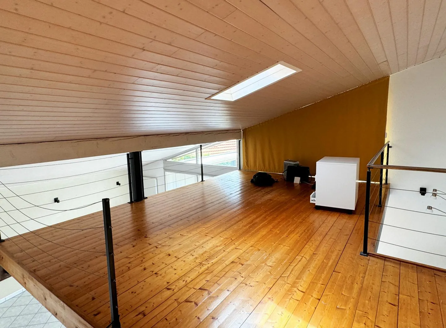L'antico incontra il moderno in questa spaziosa casa con bel terreno e vista panoramica - Foto 12 di 16